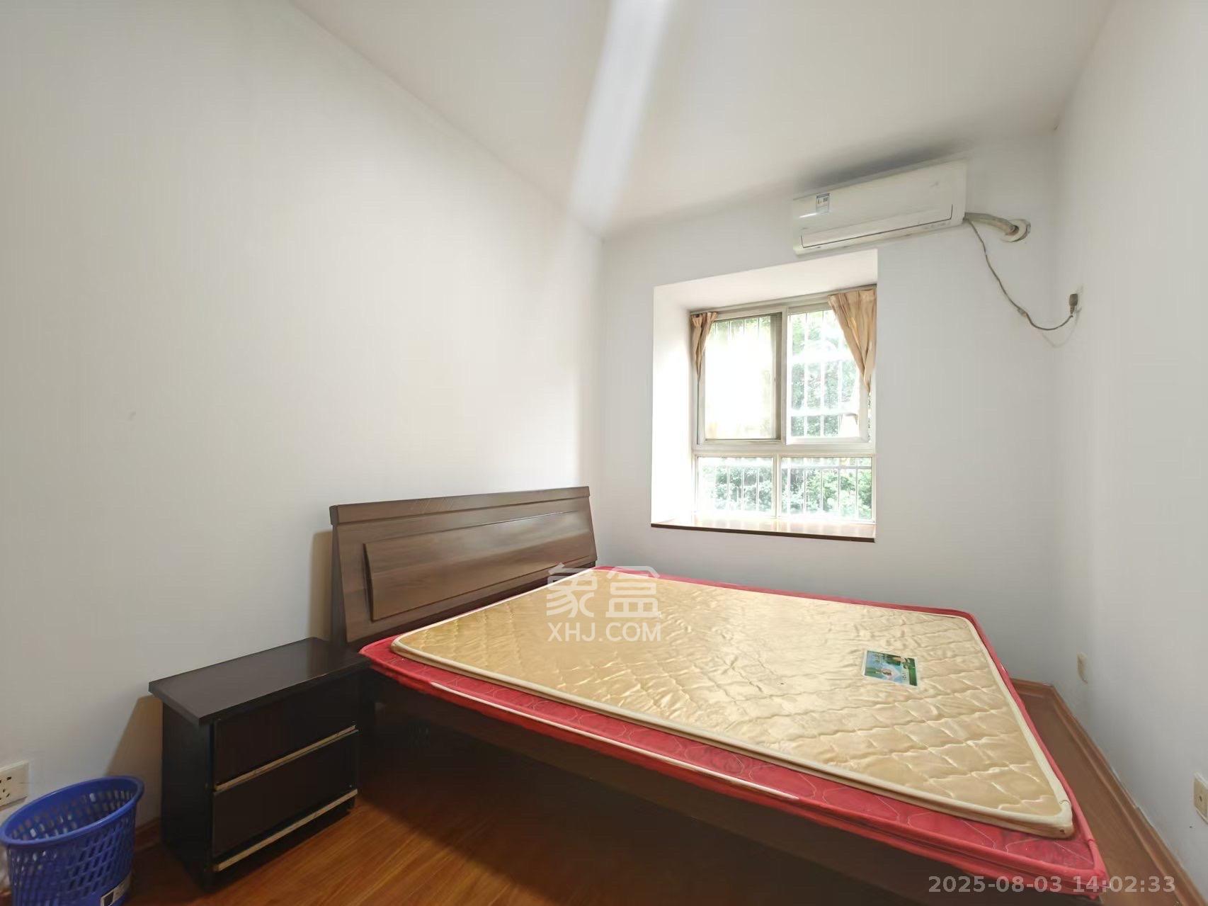 嘉盛华庭(一期、二期、三期)  3室1厅1卫    2800.0元/月 嘉盛华庭(一期、二期、三期)  3室1厅1卫    2800.0元/月室内图