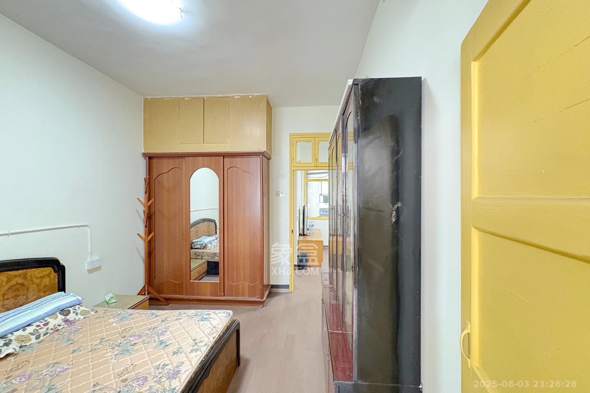 湖南省道路运输管理局 3室2厅1卫 76.8万 湖南省道路运输管理局 3室2厅1卫 76.8万卧室