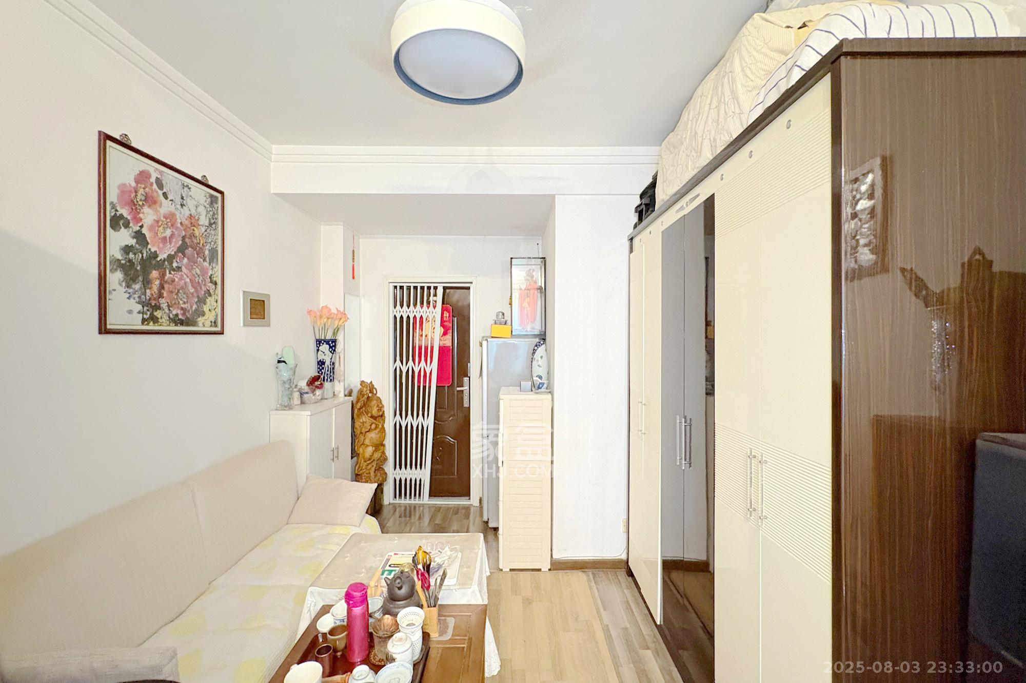 添景阁 1室1厅1卫 35.0万 添景阁 1室1厅1卫 35.0万客厅