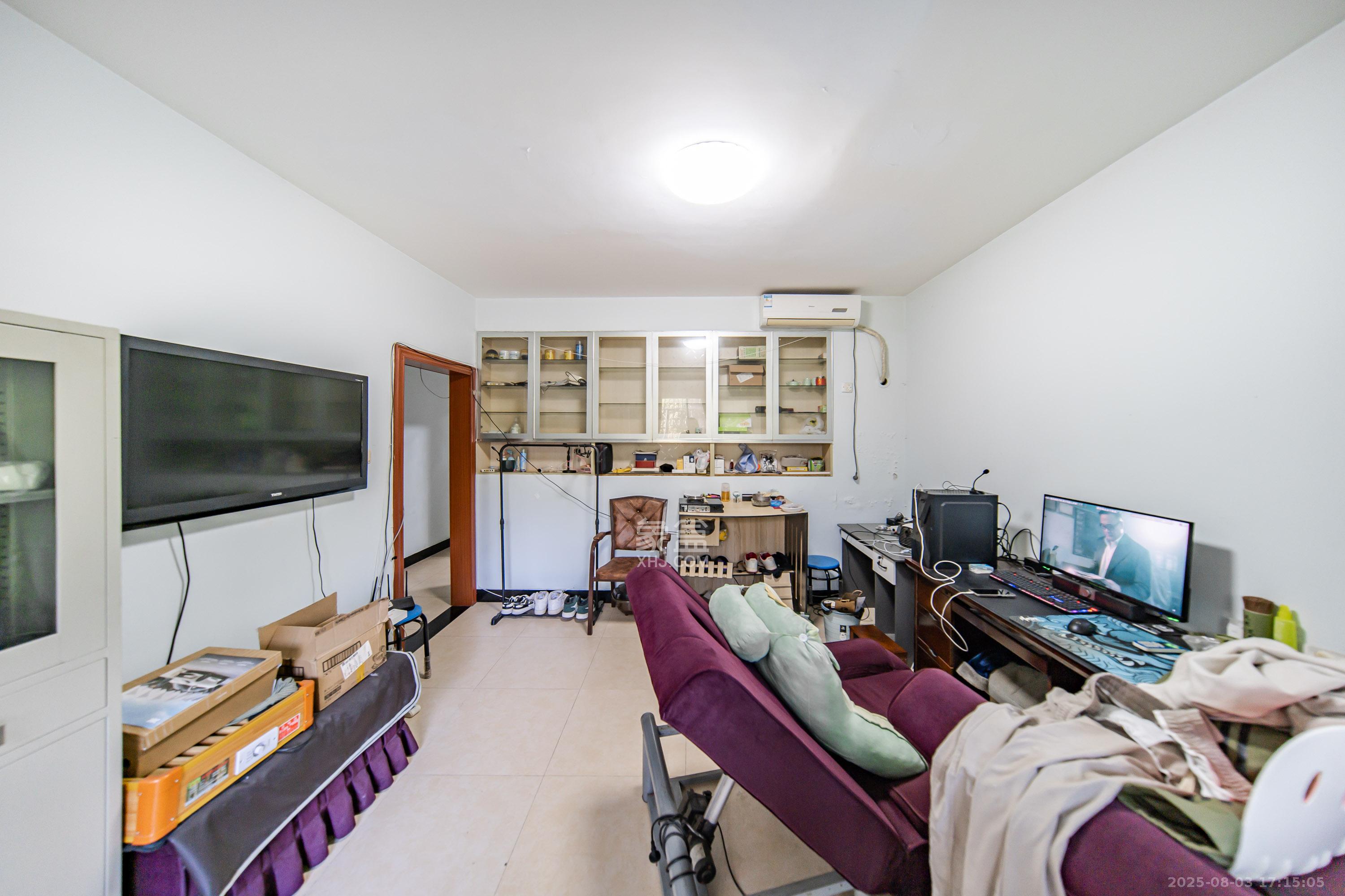 阳光100一期、四五期  4室2厅2卫    155.0万 阳光100一期、四五期  4室2厅2卫    155.0万卧室