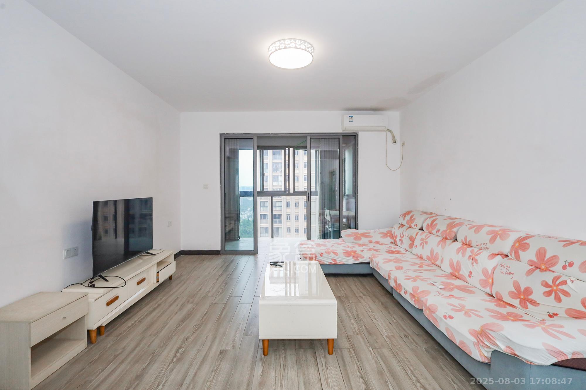 八方小区B区  1室2厅1卫    508.0万客厅