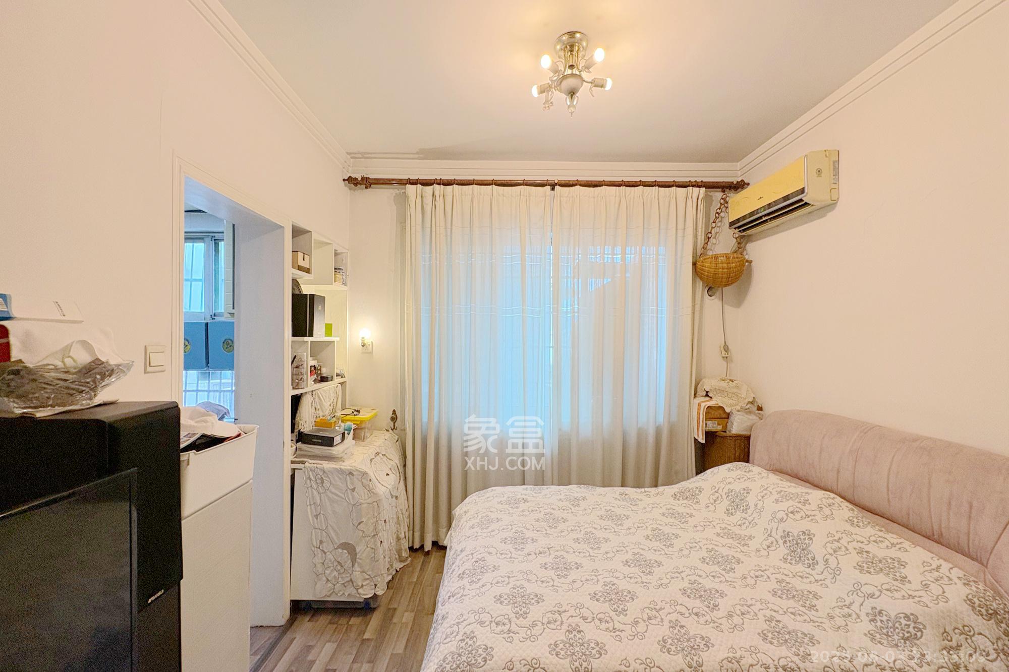 添景阁  1室1厅1卫    35.0万卧室