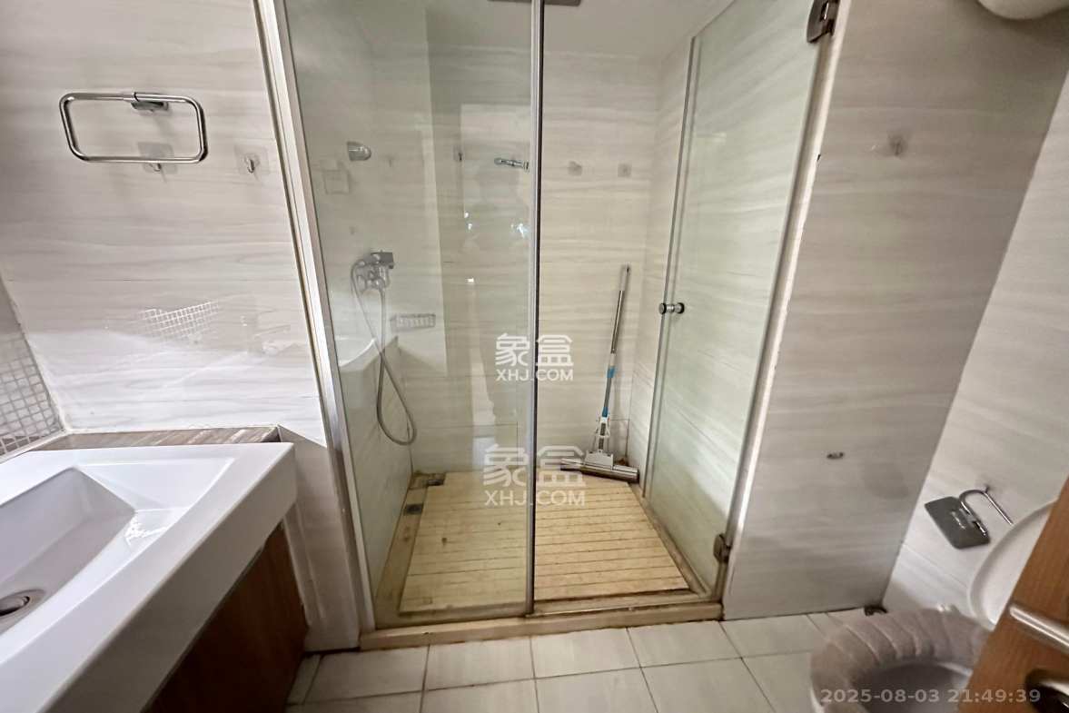 奥林匹克花园贡院三期 1室1厅1卫 1200.0元/月 奥林匹克花园贡院三期 1室1厅1卫 1200.0元/月室内图