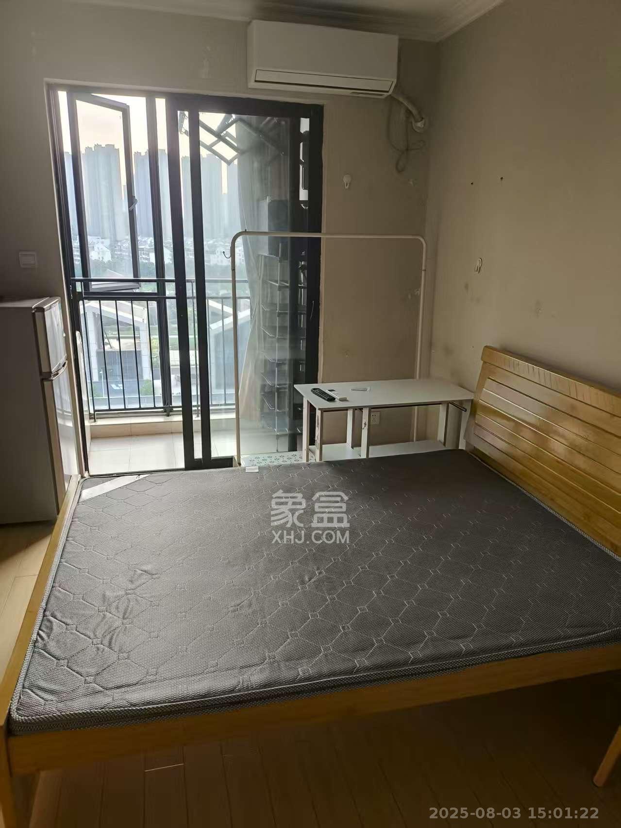 万科金域华府一期  1室1厅1卫   1100.00元/月