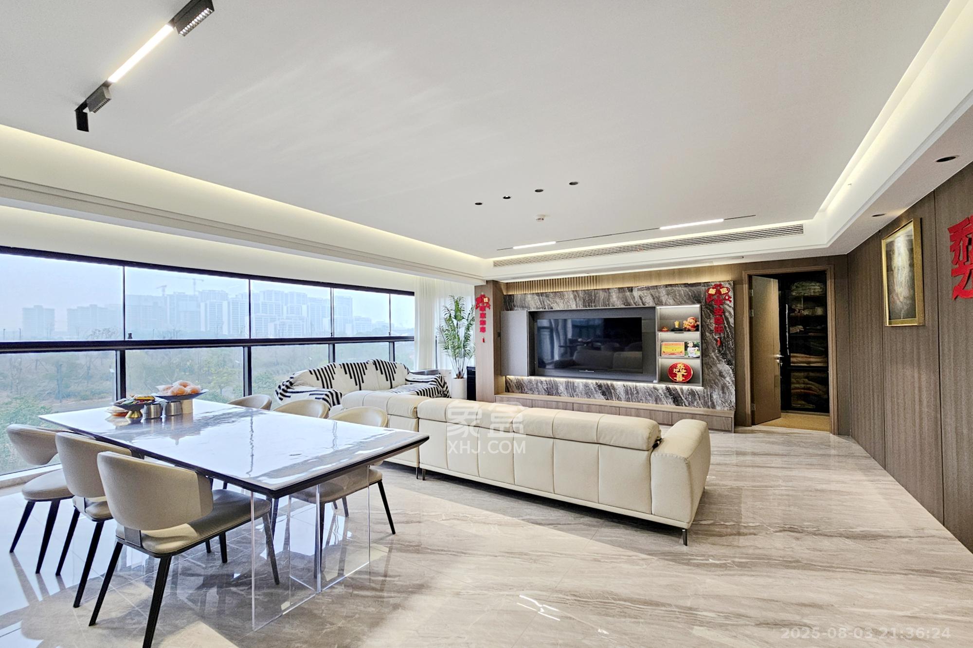 阳光城尚东湾凌云府 4室2厅2卫 188.0万 阳光城尚东湾凌云府 4室2厅2卫 188.0万客厅