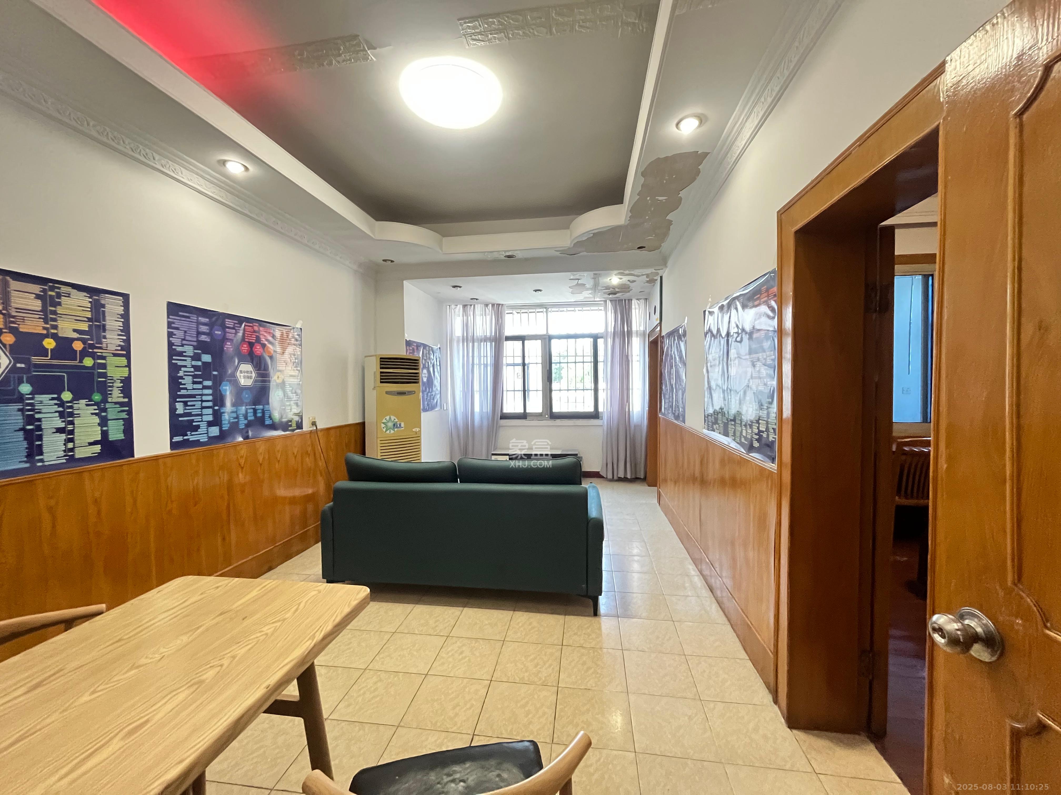 汽贸大厦 2室1厅1卫 2200.0元/月 汽贸大厦 2室1厅1卫 2200.0元/月室内图