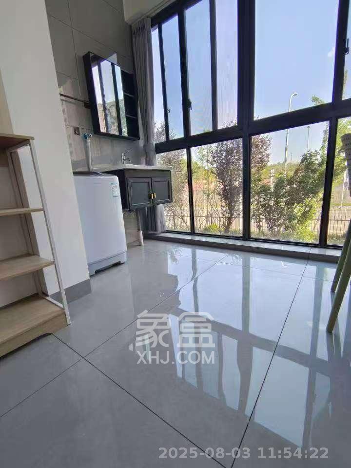 丽发新城 4室2厅1卫 650.0元/月 丽发新城 4室2厅1卫 650.0元/月室内图