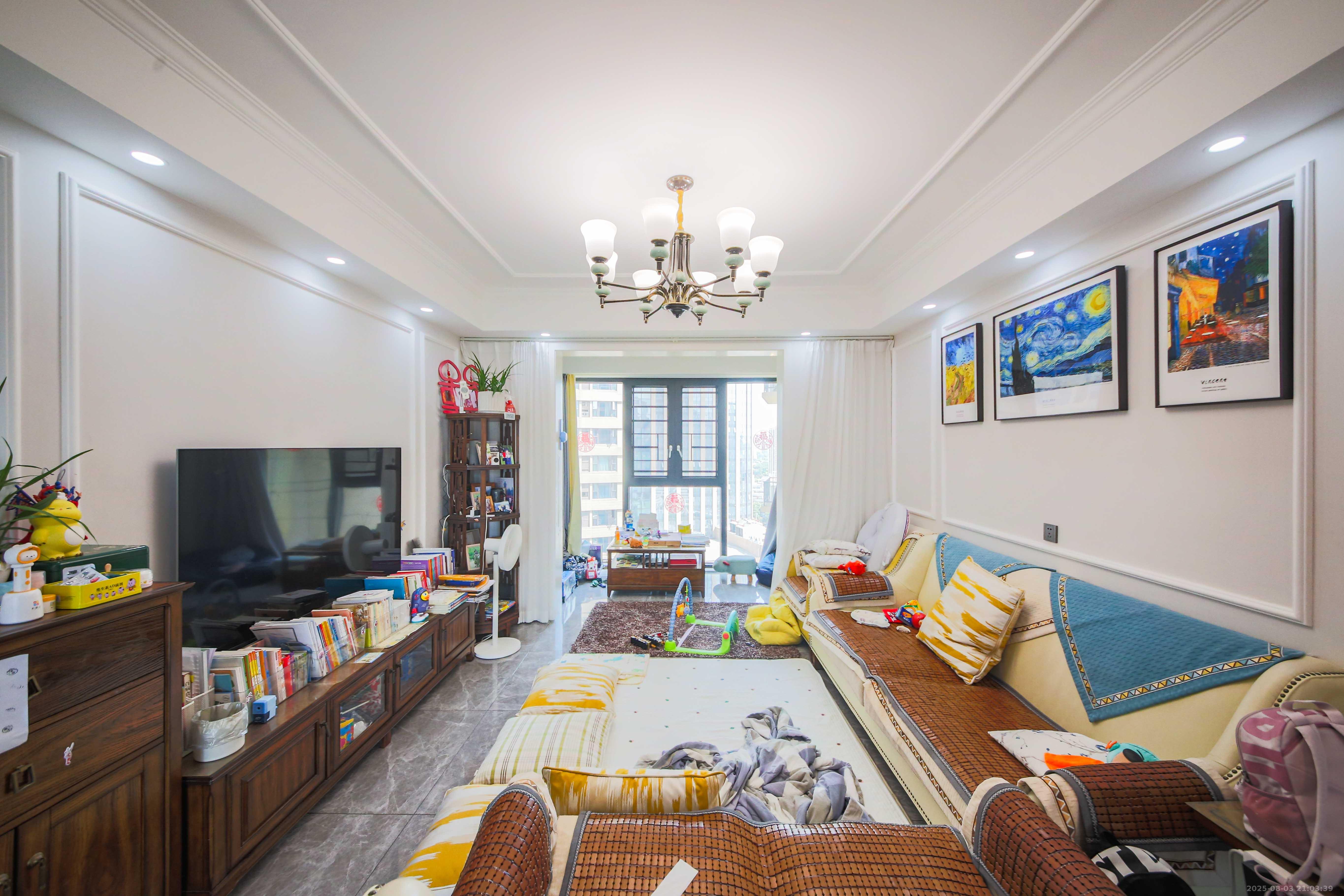 高升时代广场（冠铭商务中心）  4室2厅2卫    120.0万客厅