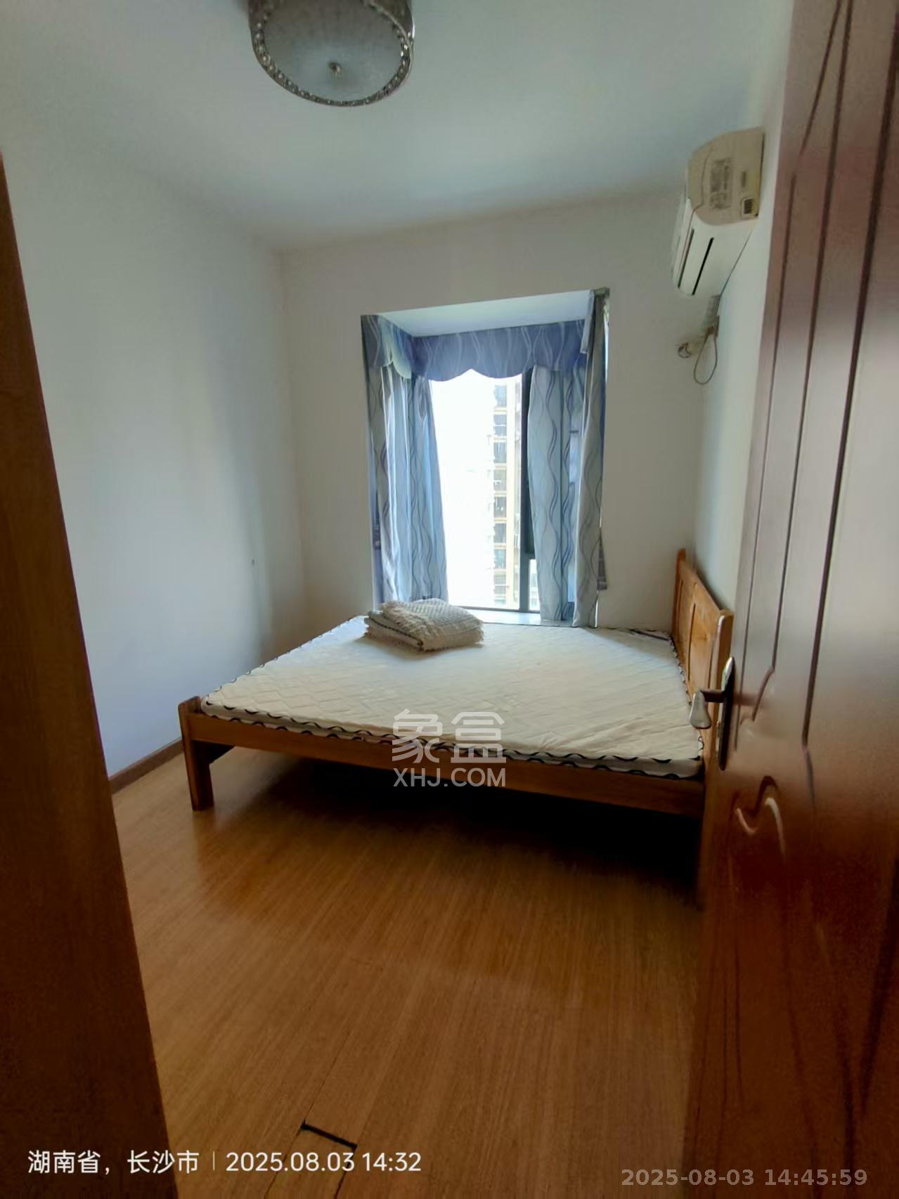 鑫远御文台一期  3室2厅1卫    2600.0元/月 鑫远御文台一期  3室2厅1卫    2600.0元/月室内图