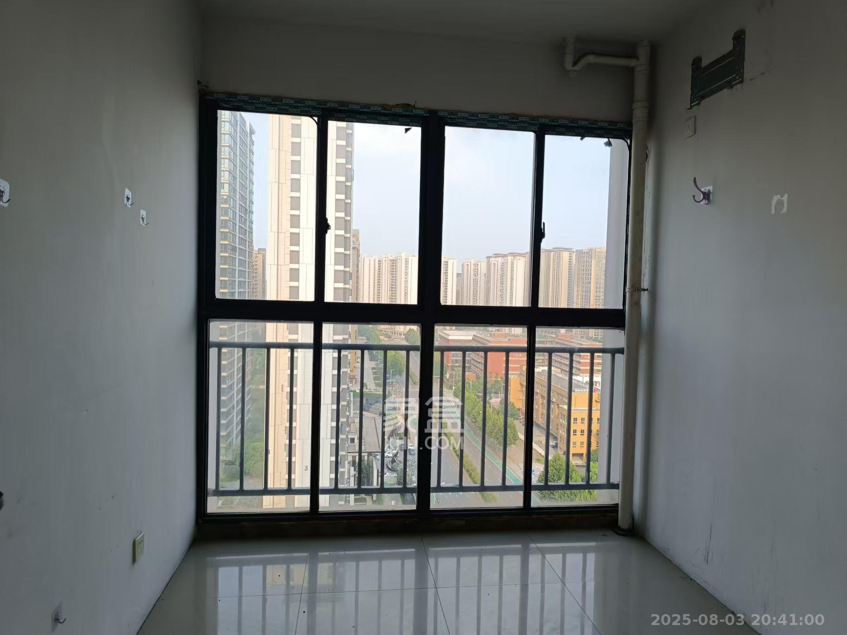 潇湘名城(新里程潇湘名城) 3室2厅1卫 2000.0元/月 潇湘名城(新里程潇湘名城) 3室2厅1卫 2000.0元/月室内图