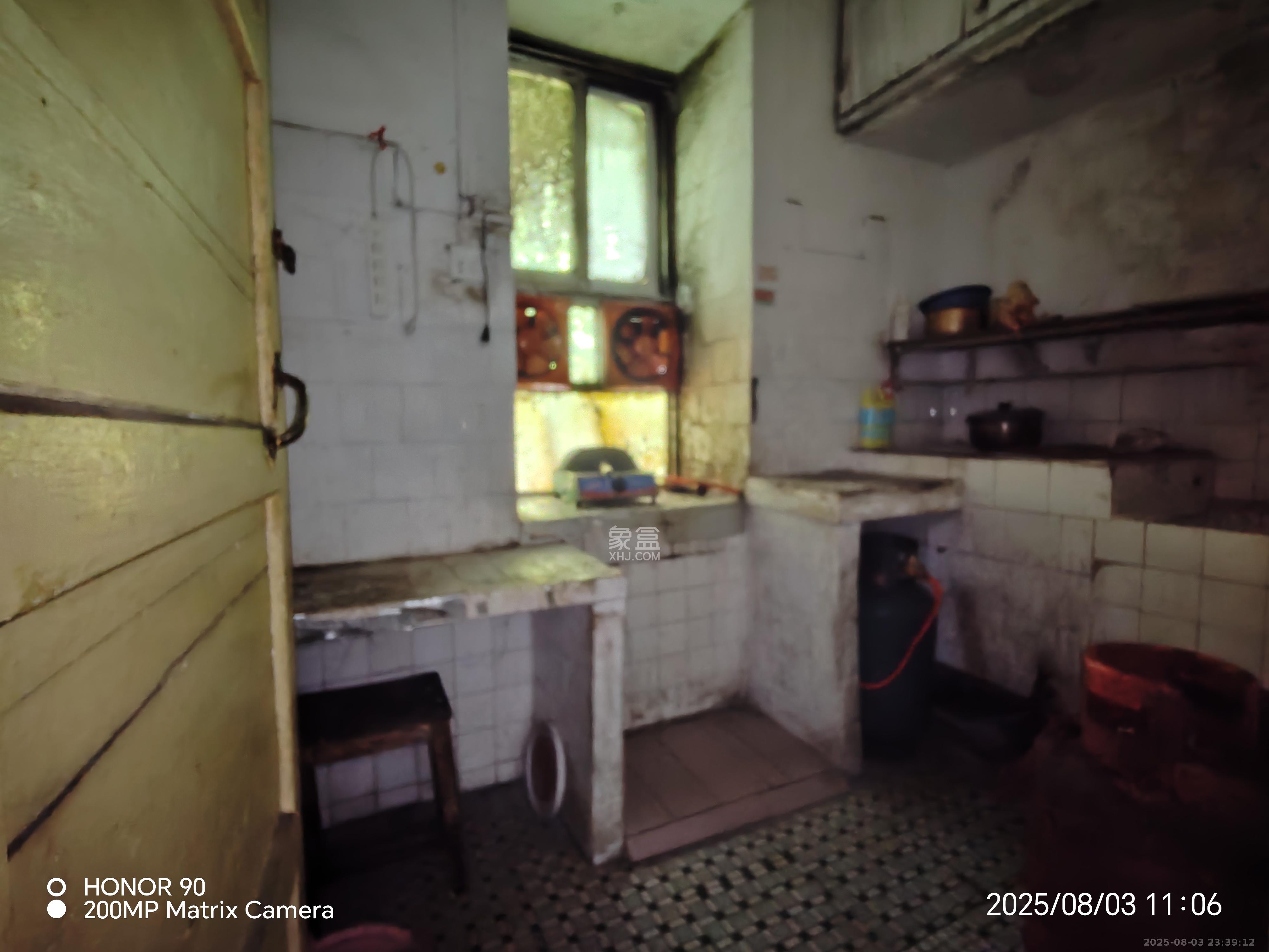 湖南广播电视学校宿舍 4室2厅1卫 1600.0元/月 湖南广播电视学校宿舍 4室2厅1卫 1600.0元/月室内图