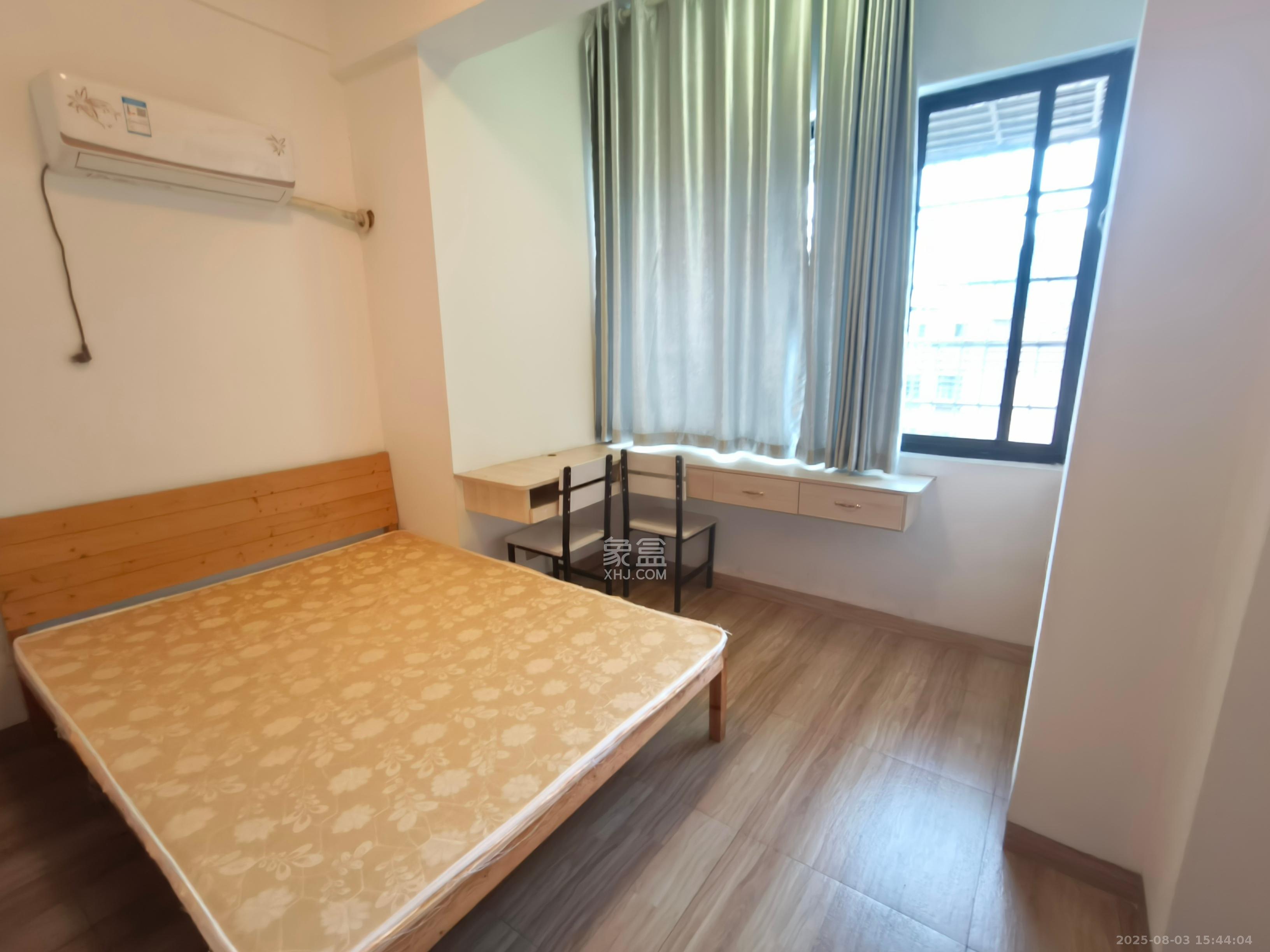 山水金庭  2室1厅1卫    800.0元/月 山水金庭  2室1厅1卫    800.0元/月室内图