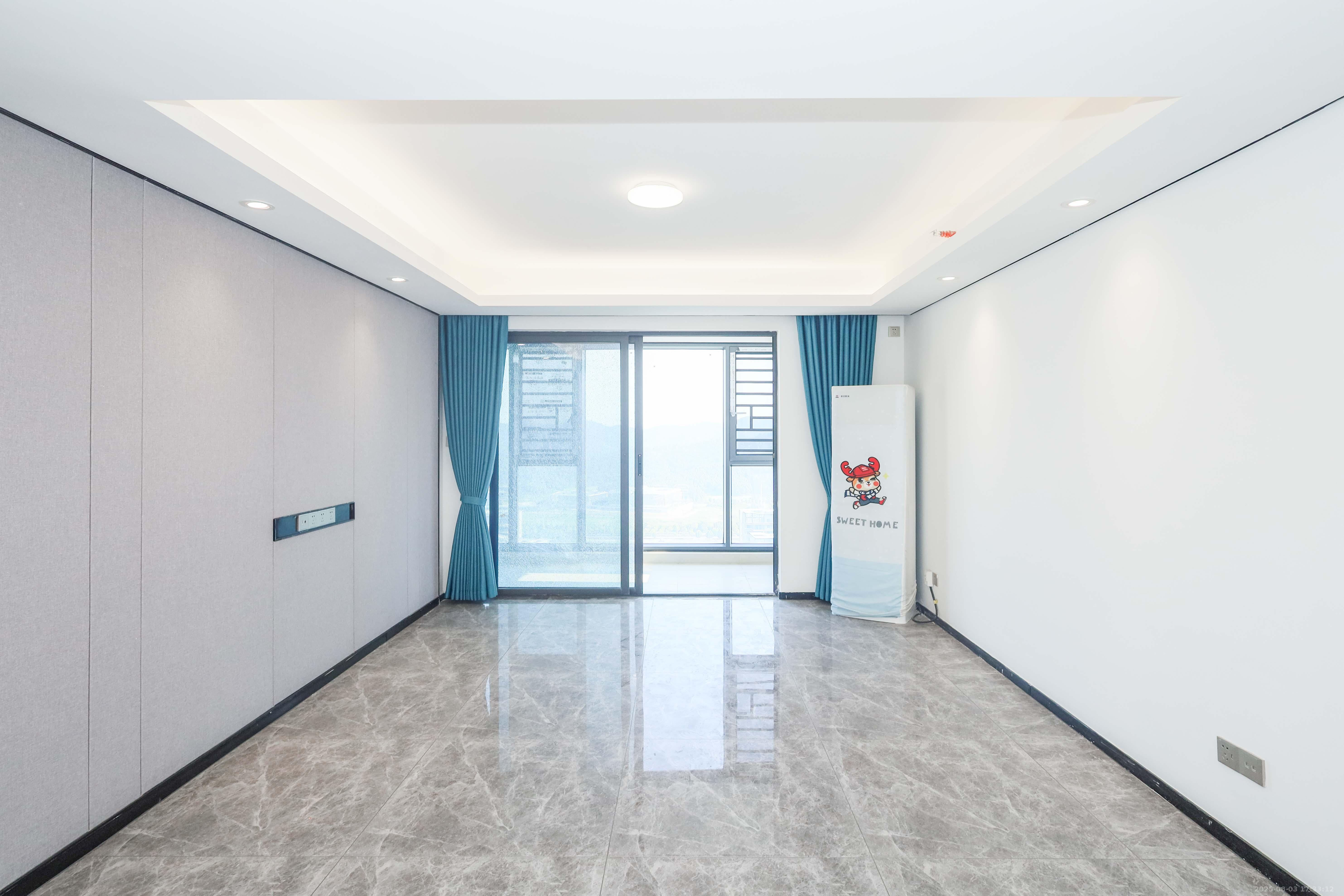 中国铁建湘语梅溪  3室2厅2卫    168.0万 中国铁建湘语梅溪  3室2厅2卫    168.0万客厅