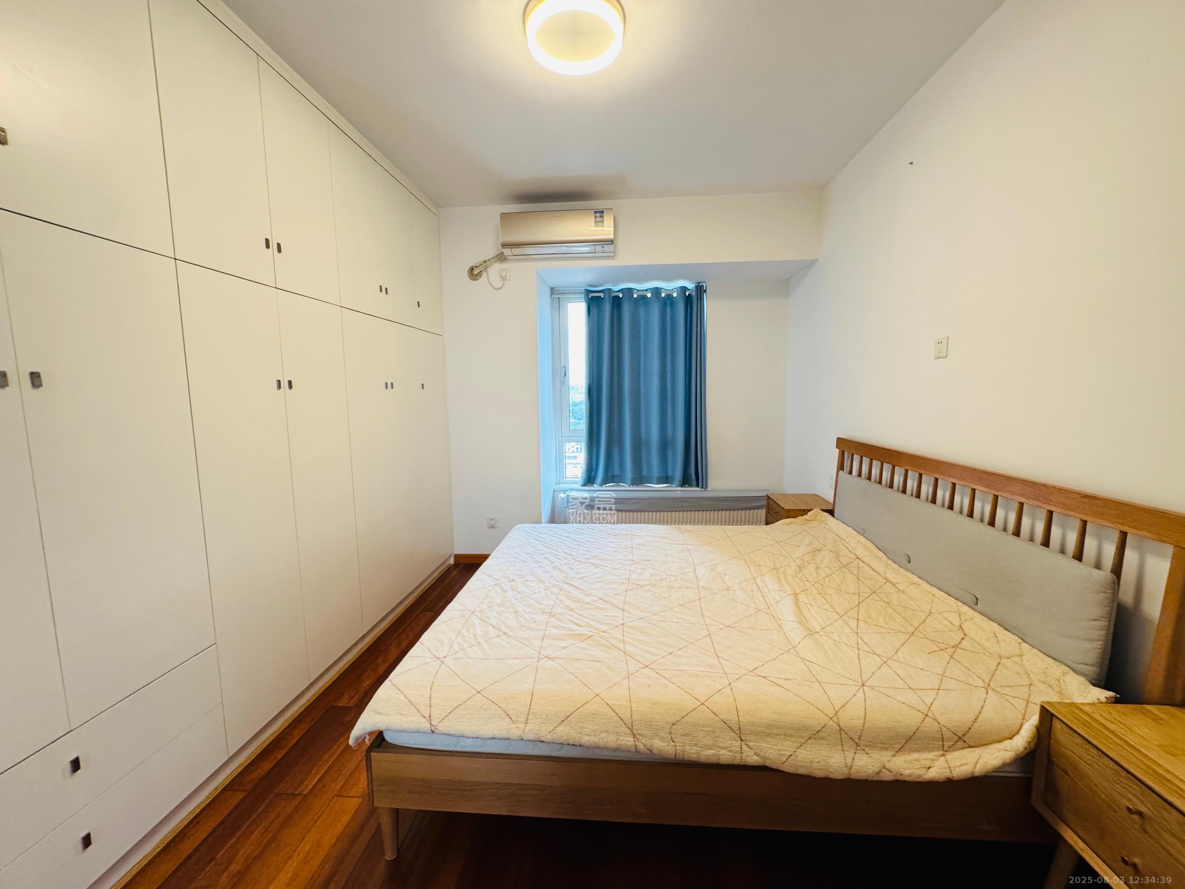 上园商住小区  4室2厅2卫   3800.00元/月室内图