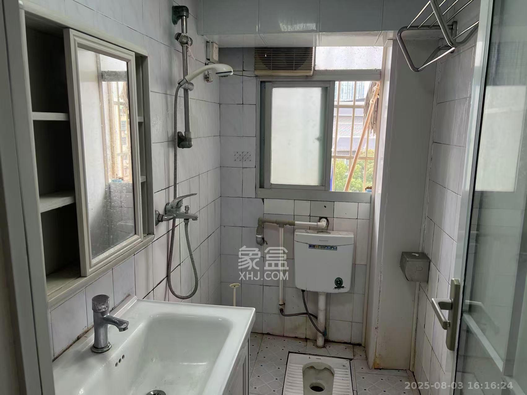 通泰街商居楼  3室1厅1卫   2500.00元/月室内图