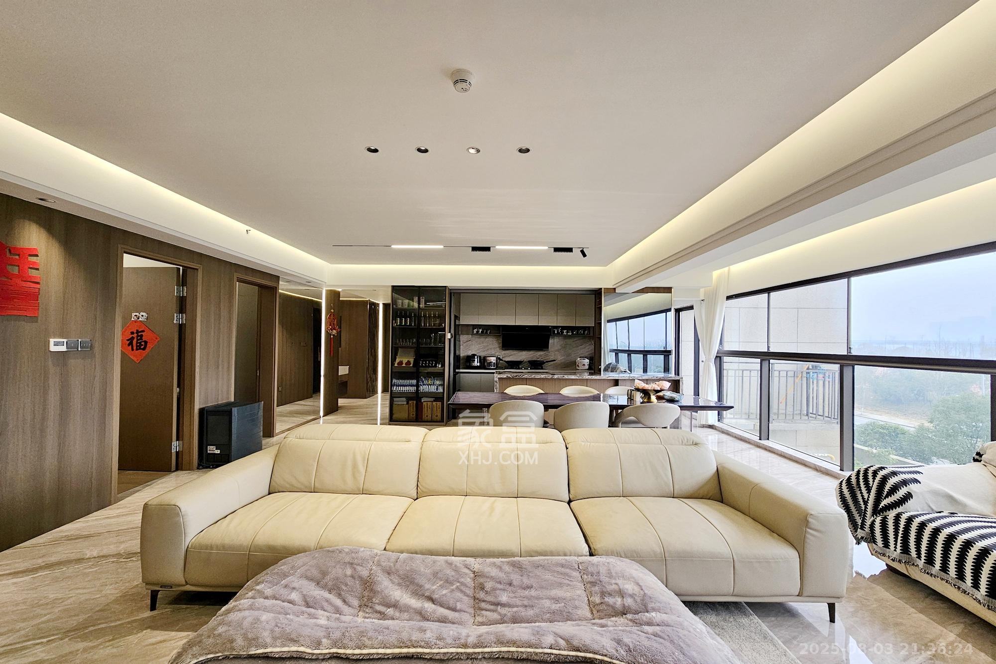 阳光城尚东湾凌云府 4室2厅2卫 188.0万 阳光城尚东湾凌云府 4室2厅2卫 188.0万客厅