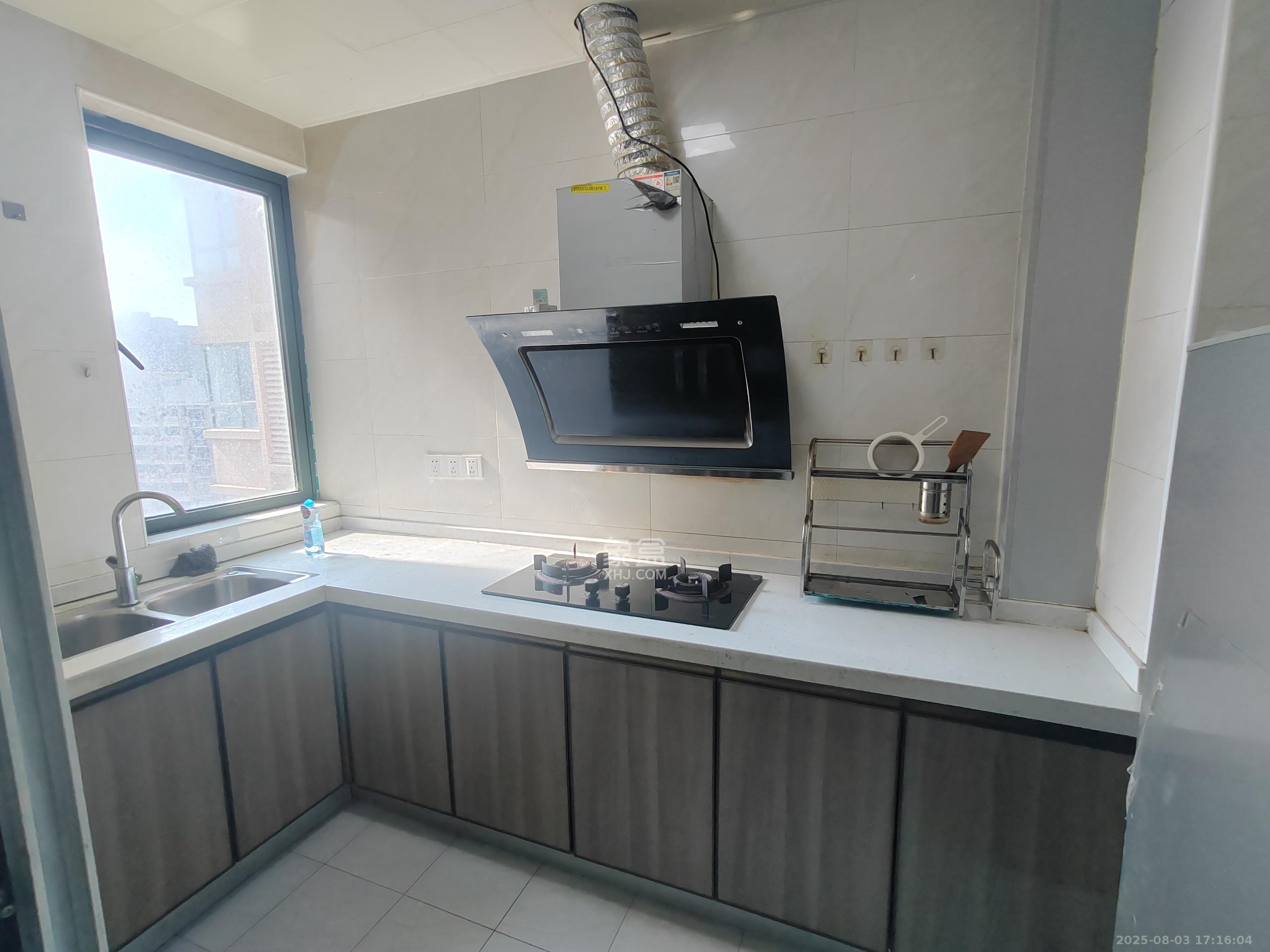 金湘苑(星澜之悦)  3室2厅2卫    2100.0元/月 金湘苑(星澜之悦)  3室2厅2卫    2100.0元/月室内图