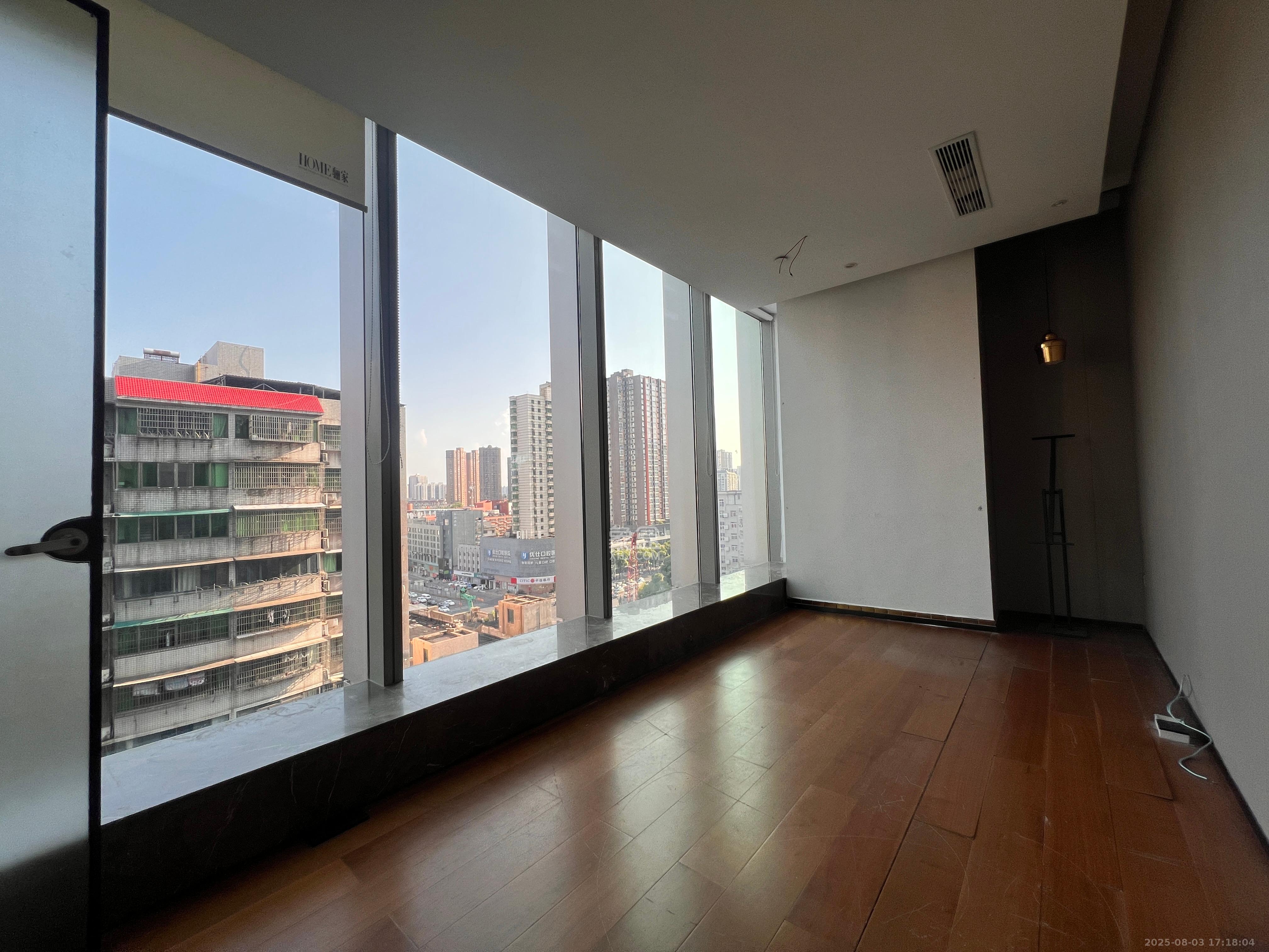 万博汇   137.53㎡      8000.0元/月室内图