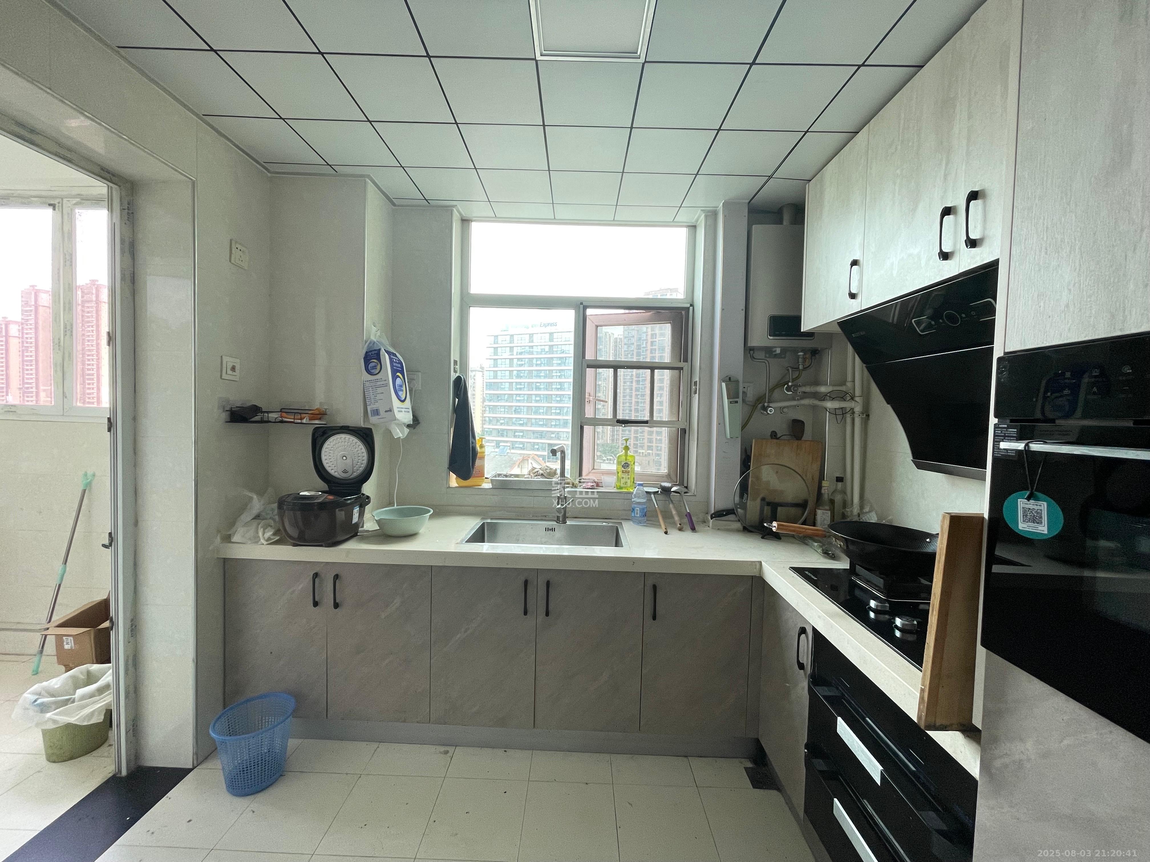 格林星城  1室1厅1卫    900.0元/月室内图