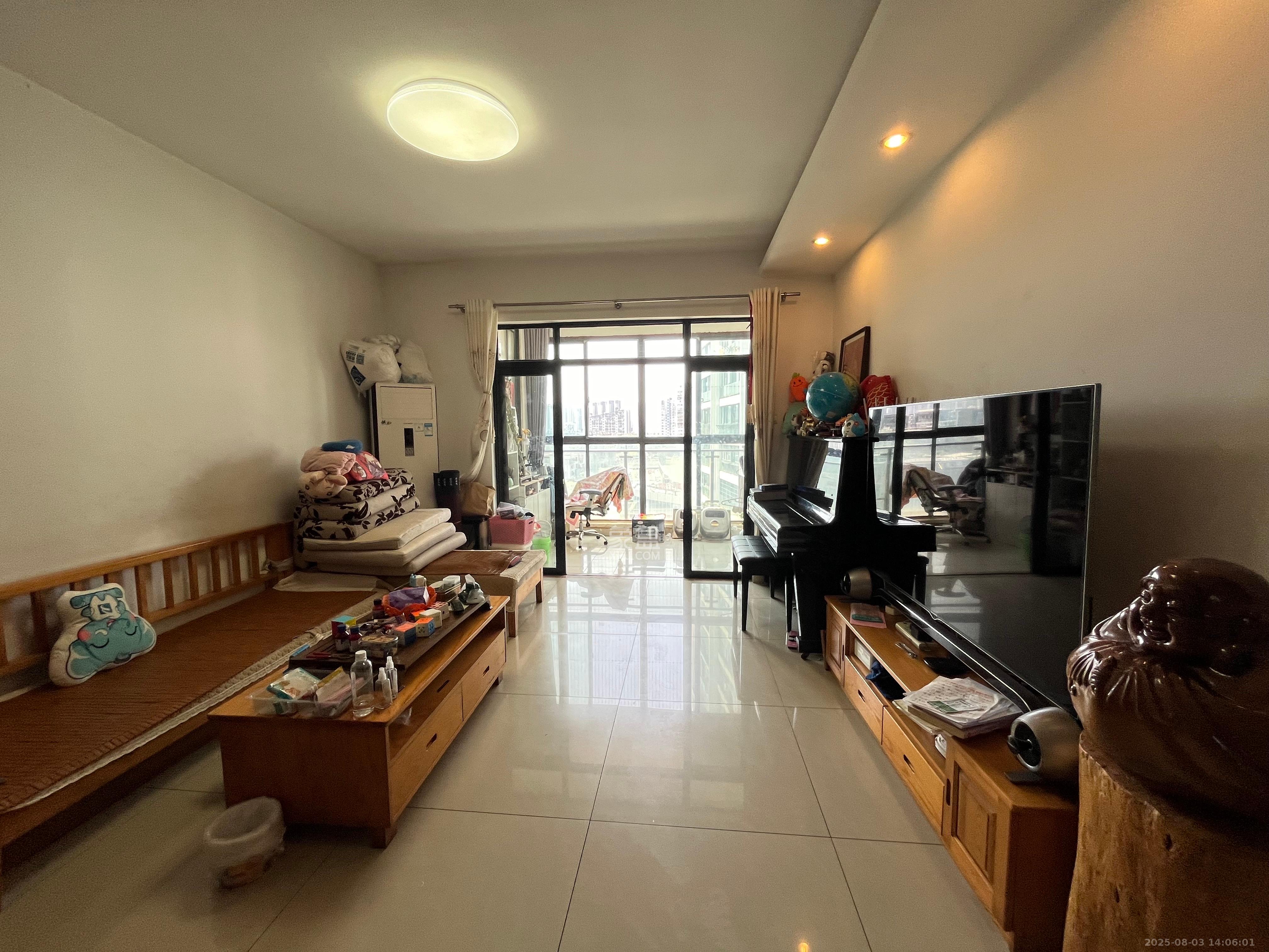 阳光100三期  3室2厅2卫   2600.00元/月
