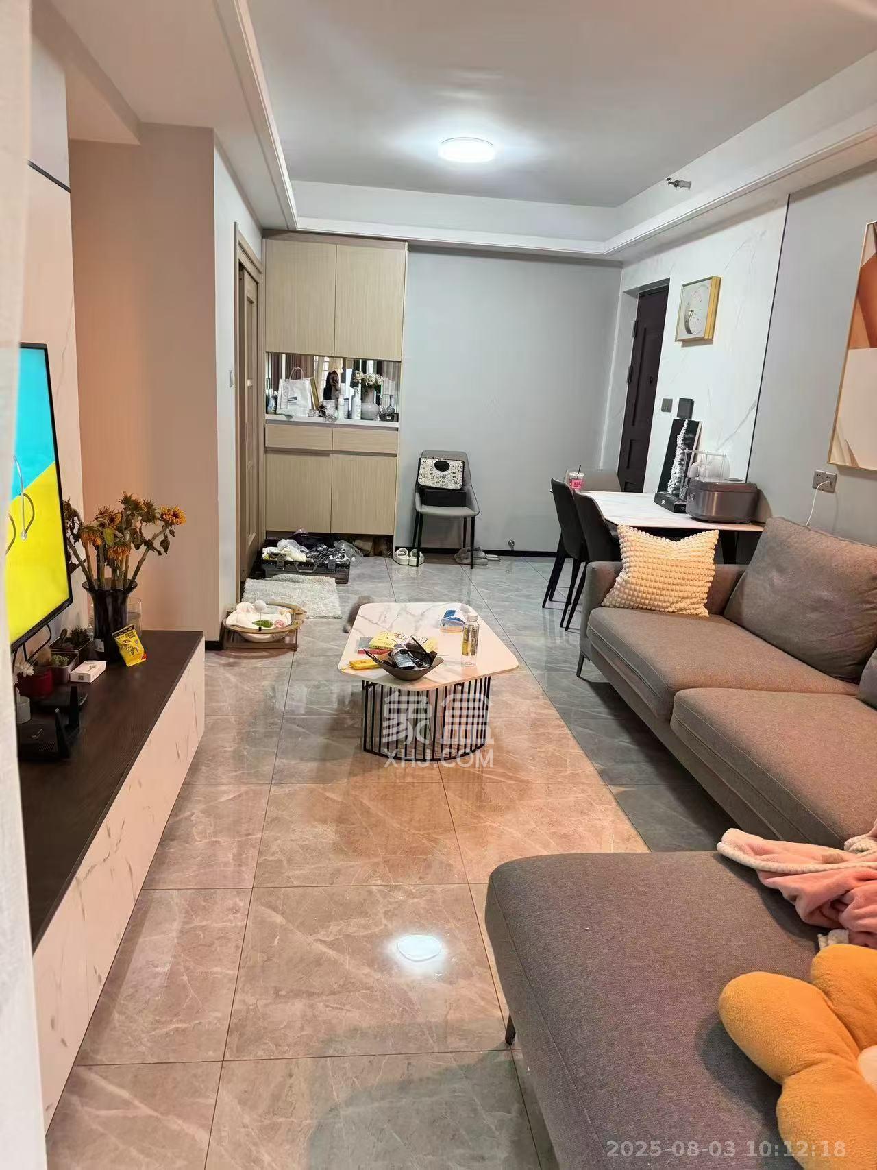 中海阅江府  2室2厅1卫    3400.0元/月室内图