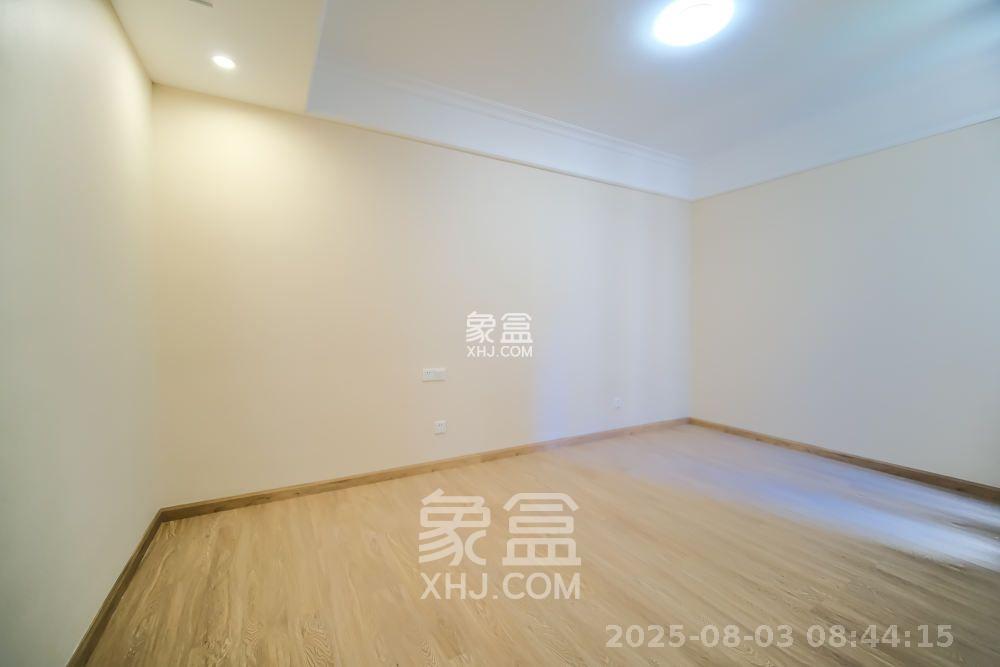 运达锦绣广场 3室2厅2卫 2800.0元/月 运达锦绣广场 3室2厅2卫 2800.0元/月室内图