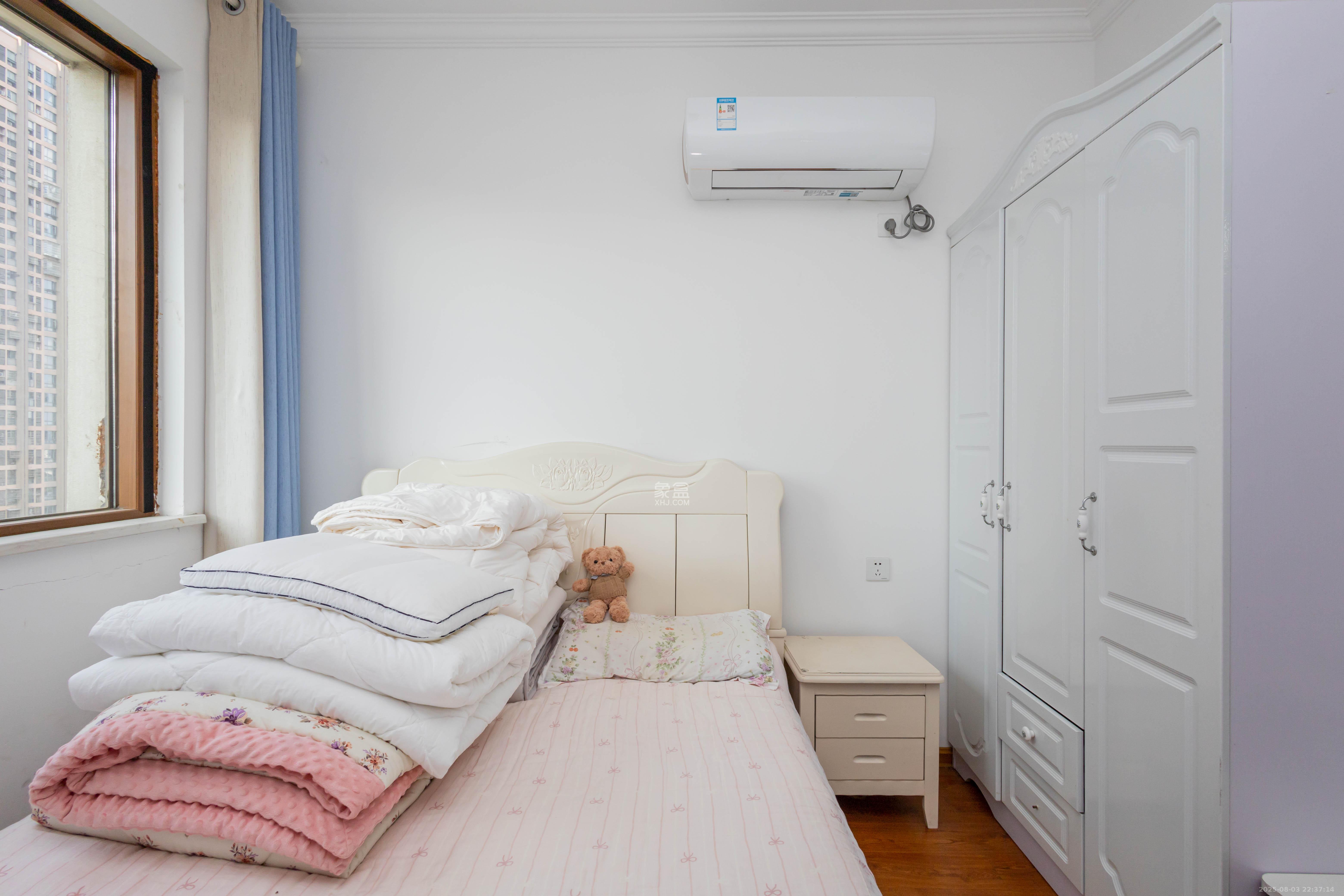 康桥长郡 4室2厅2卫 69.8万 康桥长郡 4室2厅2卫 69.8万卧室