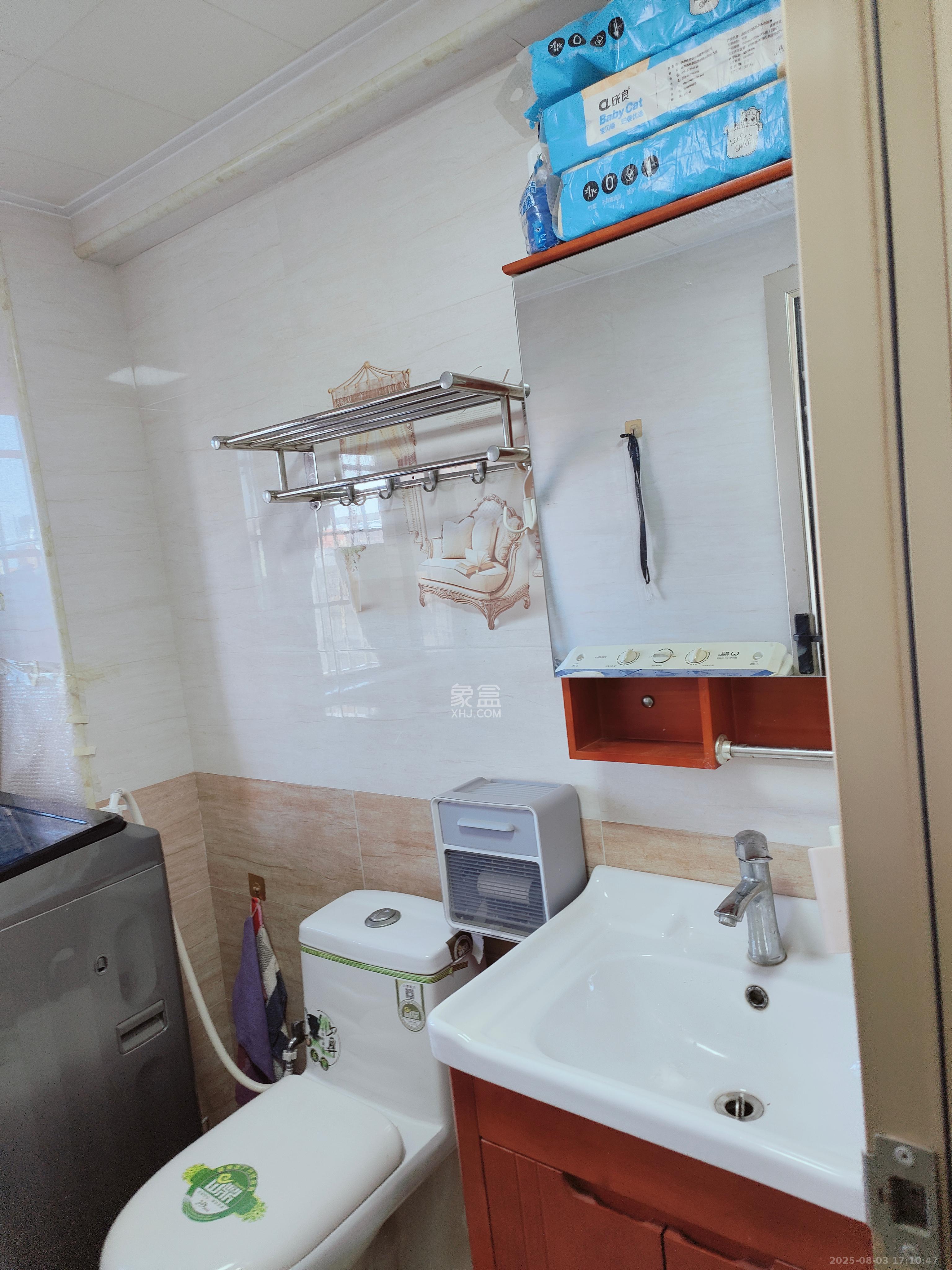 奥莱名邸 3室2厅2卫 3200.0元/月 奥莱名邸 3室2厅2卫 3200.0元/月室内图