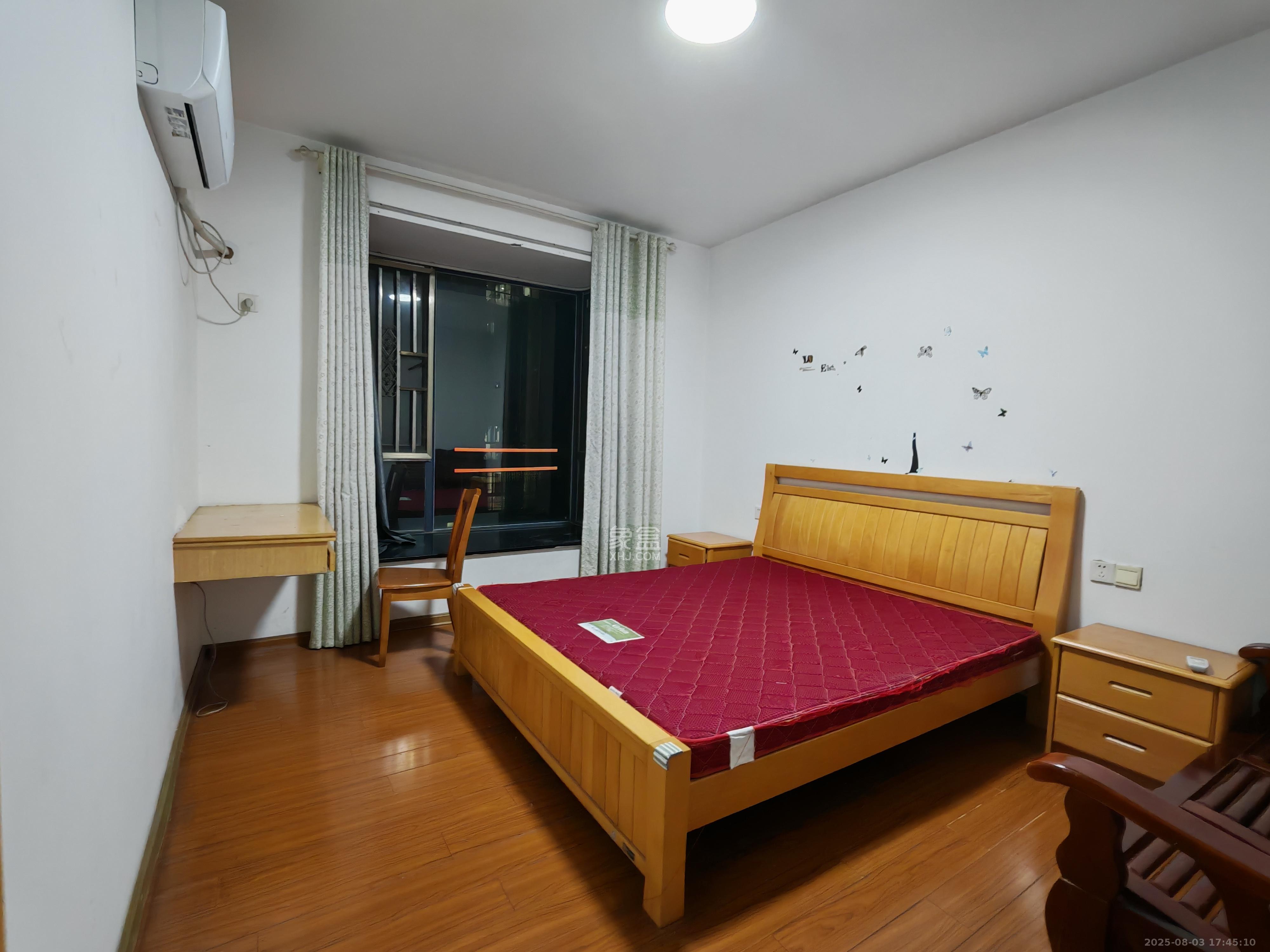 枫华府第 3室2厅2卫 1800.0元/月 枫华府第 3室2厅2卫 1800.0元/月室内图