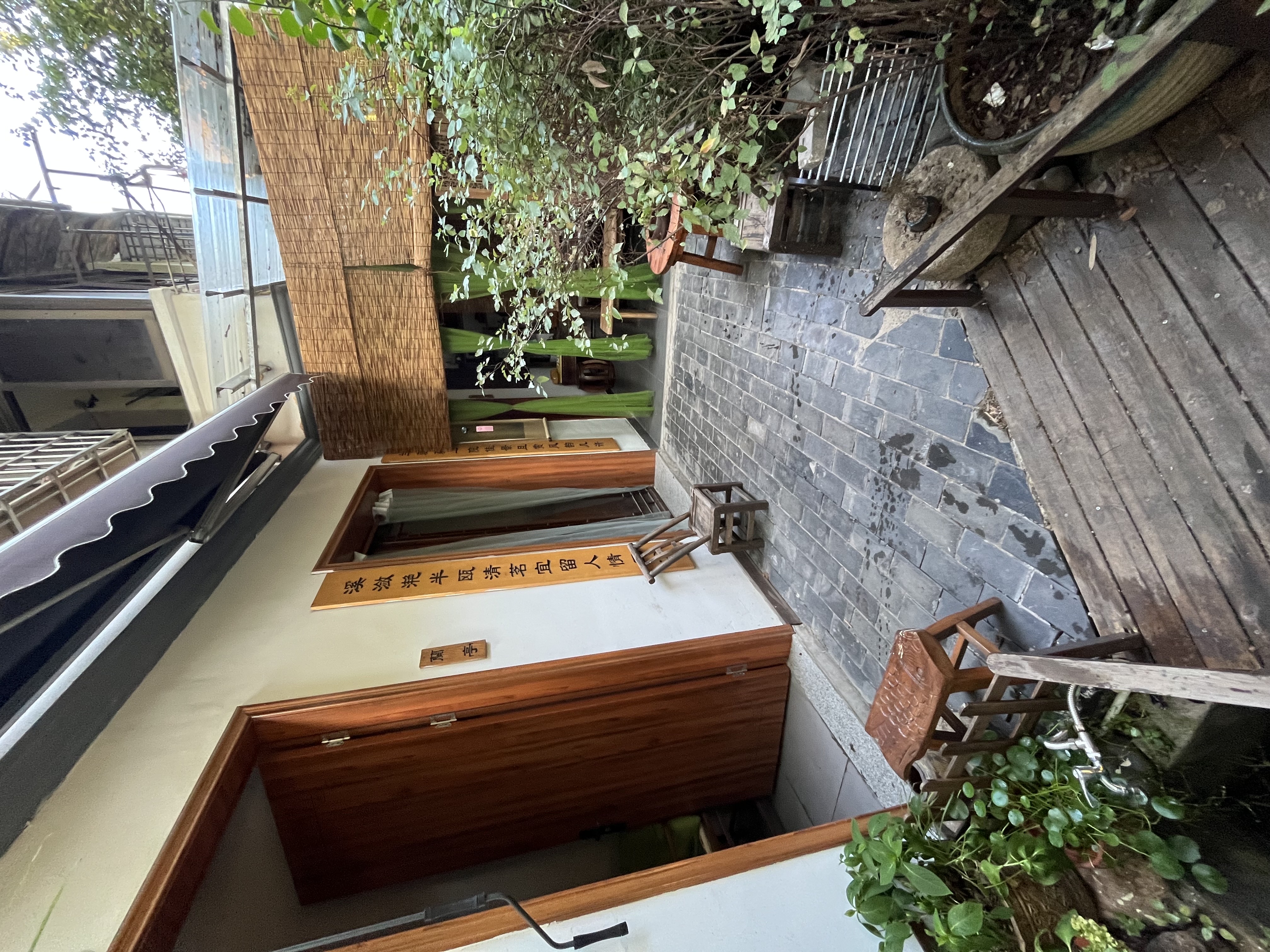 市人大政协机关大院住宅区(老市委) 3室2厅2卫 1100.0元/月 市人大政协机关大院住宅区(老市委) 3室2厅2卫 1100.0元/月室内图