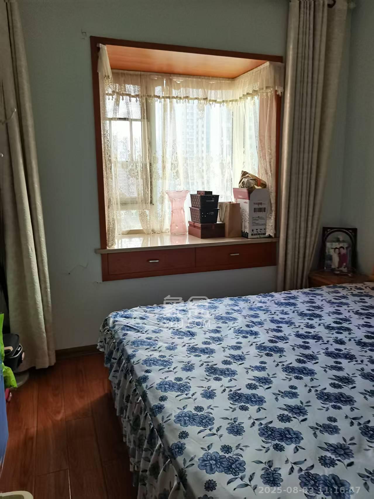 联美品格  3室2厅1卫    2000.0元/月室内图