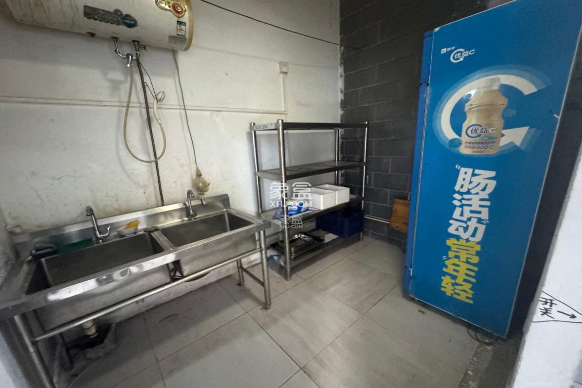 高岭小区 1室0厅0卫 1200.0元/月 高岭小区 1室0厅0卫 1200.0元/月室内图