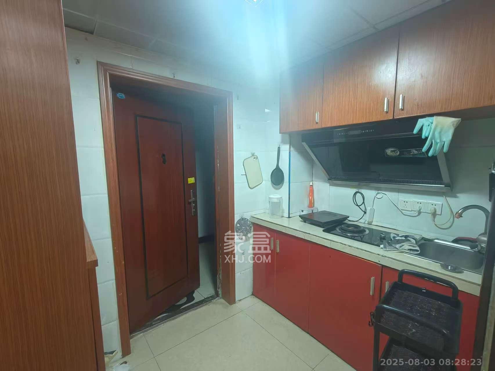 曙光领峰(曙光家园) 1室1厅1卫 1700.0元/月 曙光领峰(曙光家园) 1室1厅1卫 1700.0元/月室内图