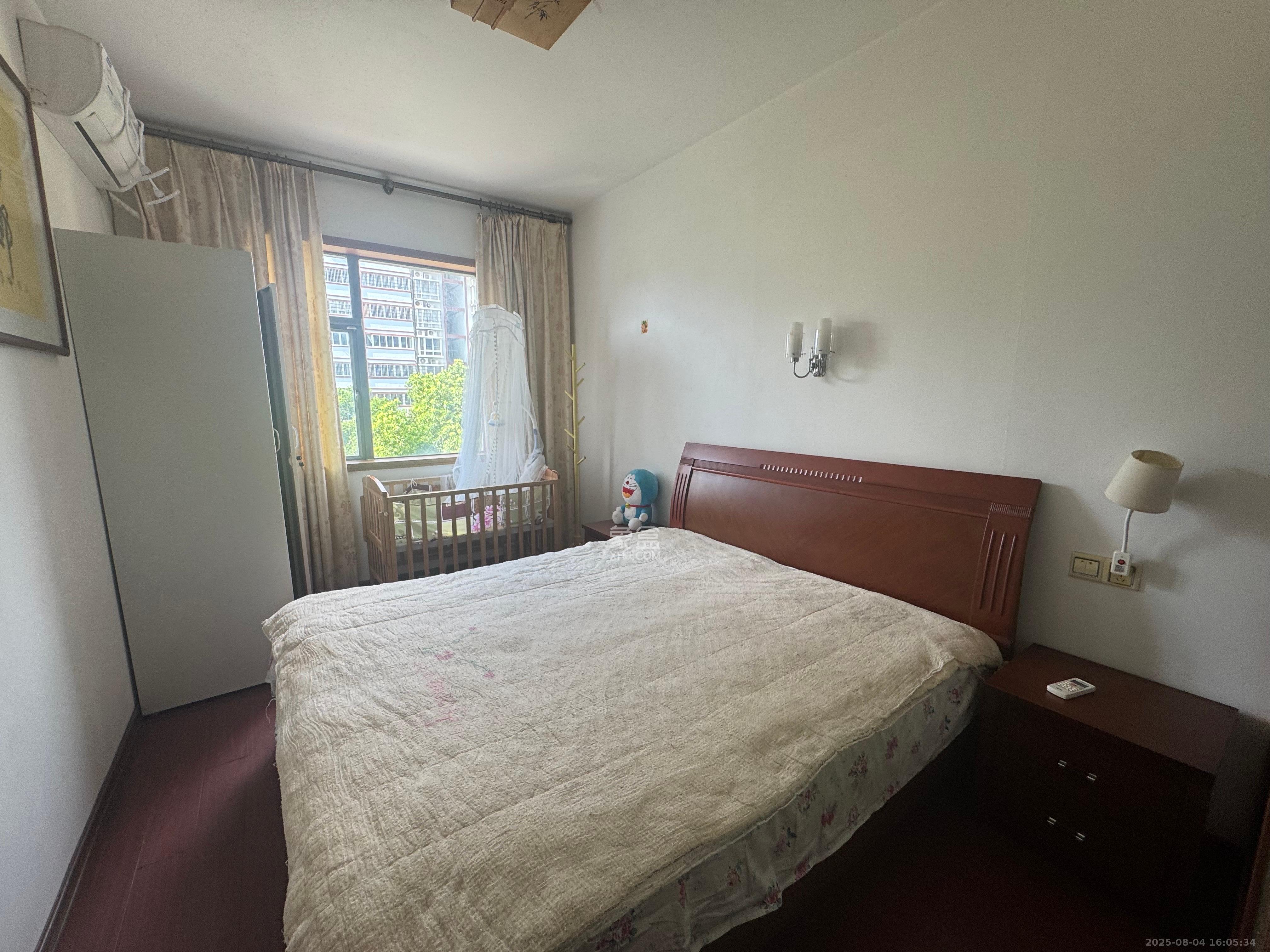 银港水晶城  3室2厅2卫    2800.0元/月室内图