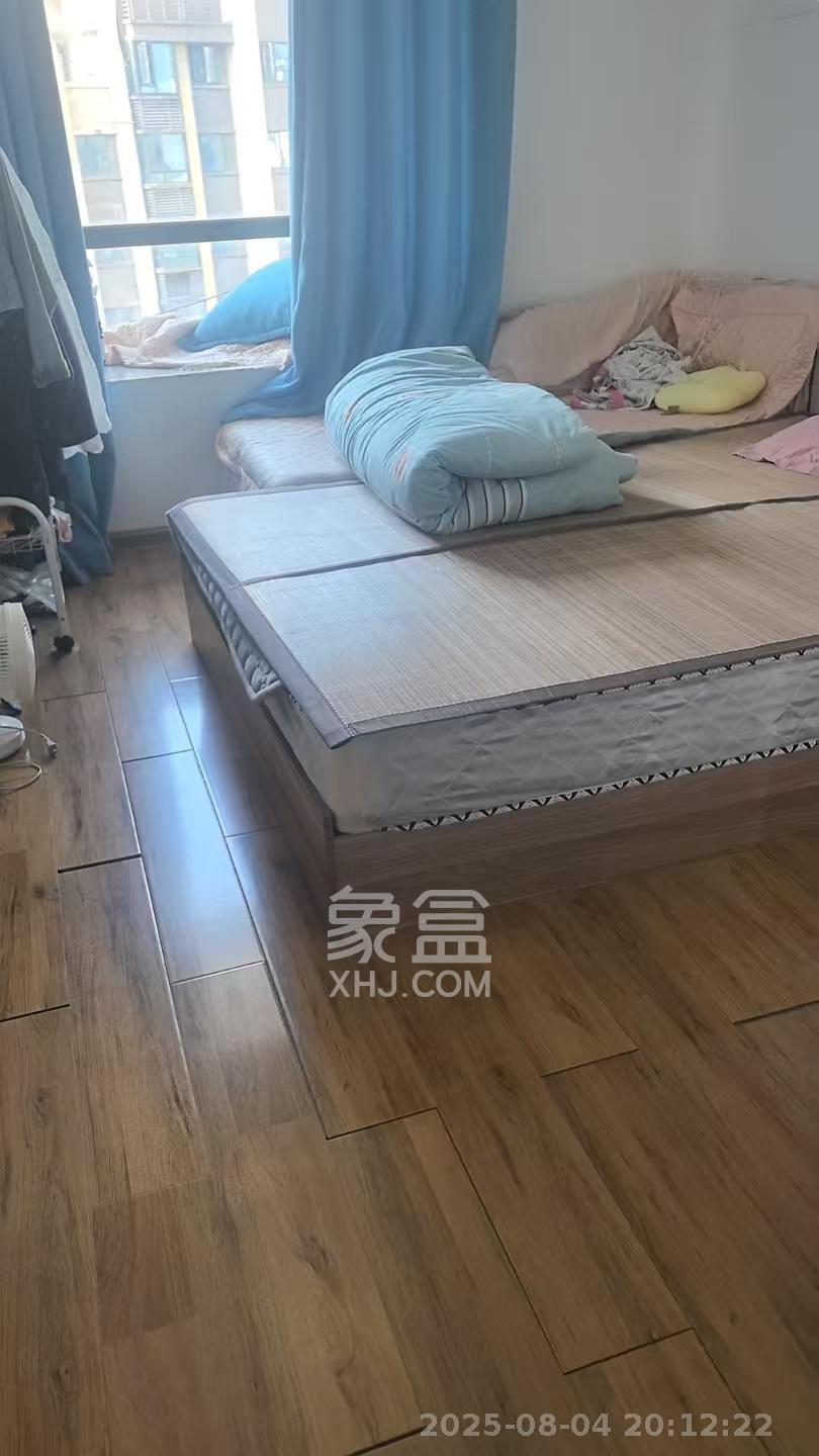 光明E城 3室2厅1卫 2000.0元/月 光明E城 3室2厅1卫 2000.0元/月室内图