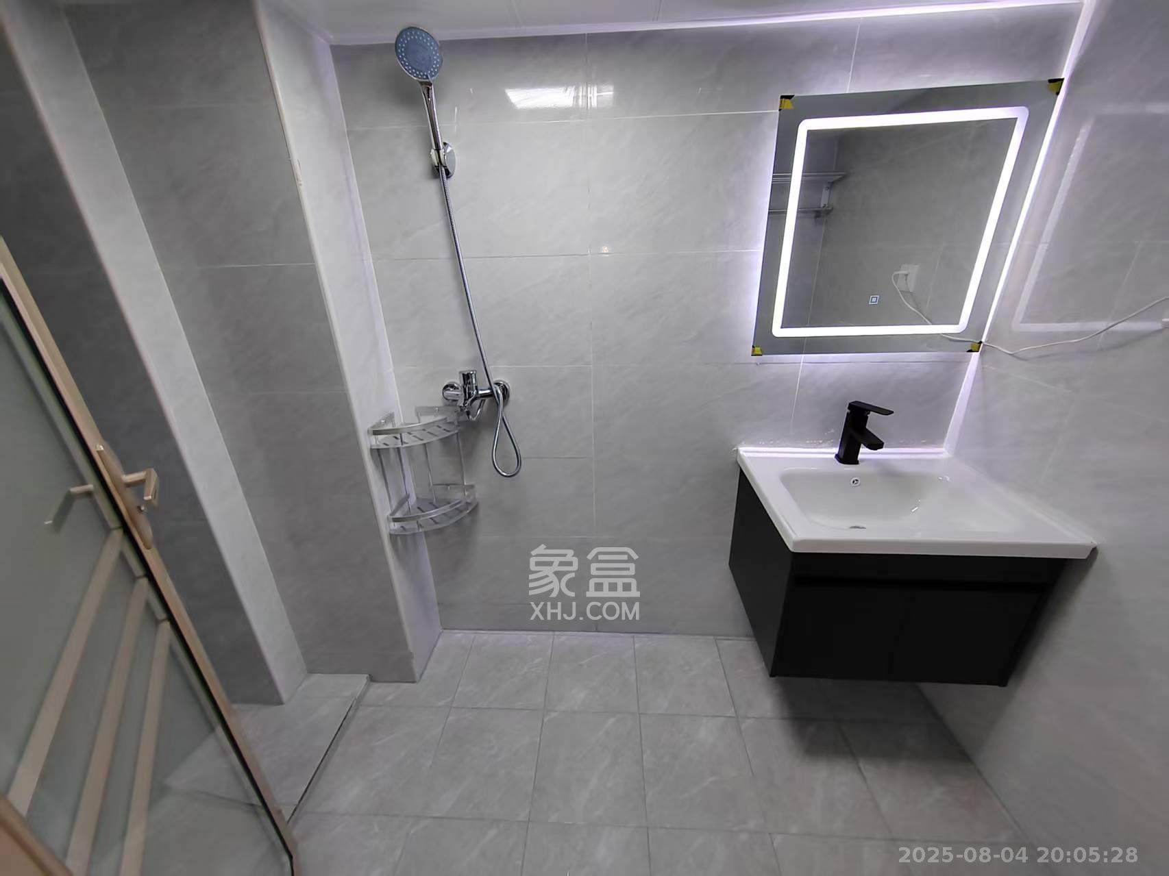 卓越江岸  1室1厅1卫    2500.0元/月室内图