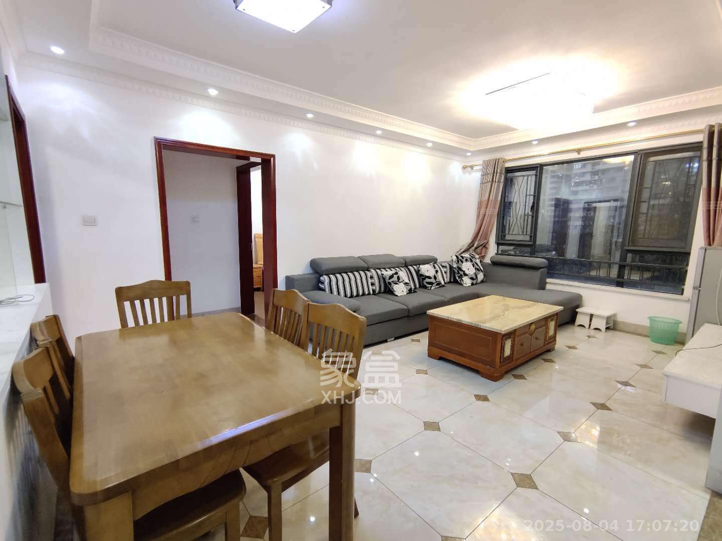 长房时代城 3室2厅1卫 2400.0元/月 长房时代城 3室2厅1卫 2400.0元/月室内图