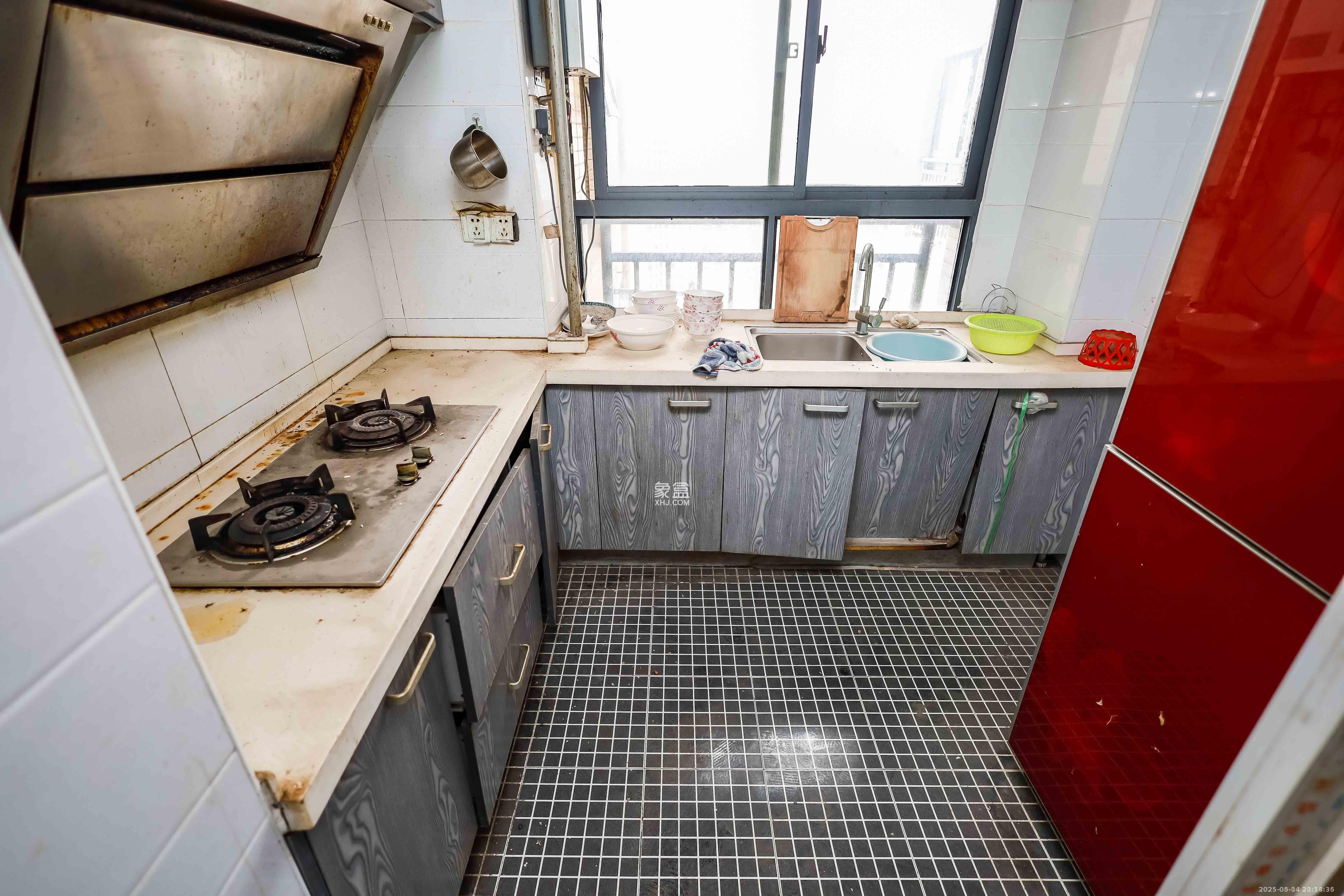 莱茵城  3室2厅1卫    1800.0元/月室内图