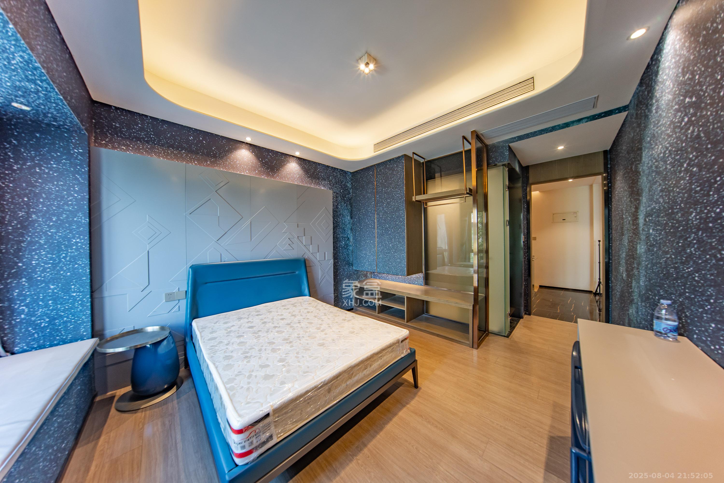 碧桂园智慧城市  5室2厅3卫    300.0万卧室