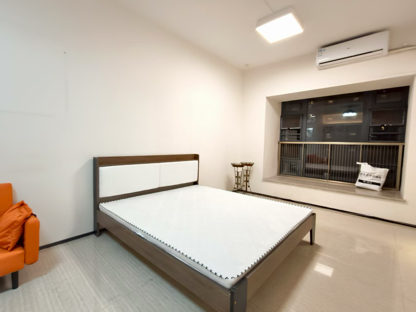 恒大外滩  1室1厅1卫   2200.00元/月室内图