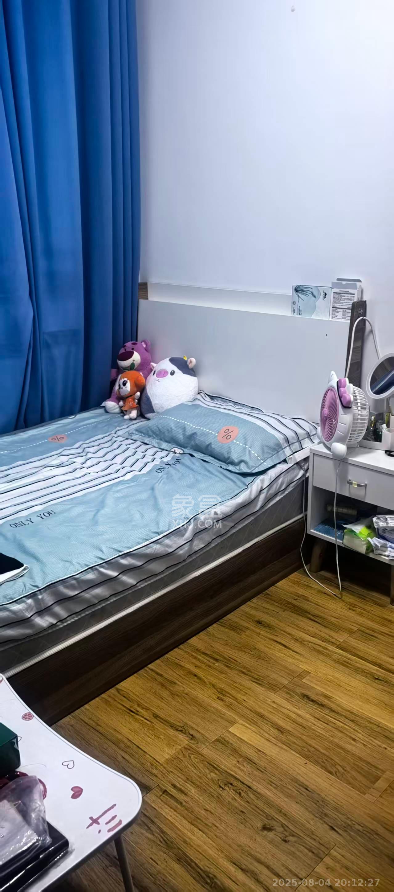 光明E城  3室2厅1卫    2000.0元/月室内图