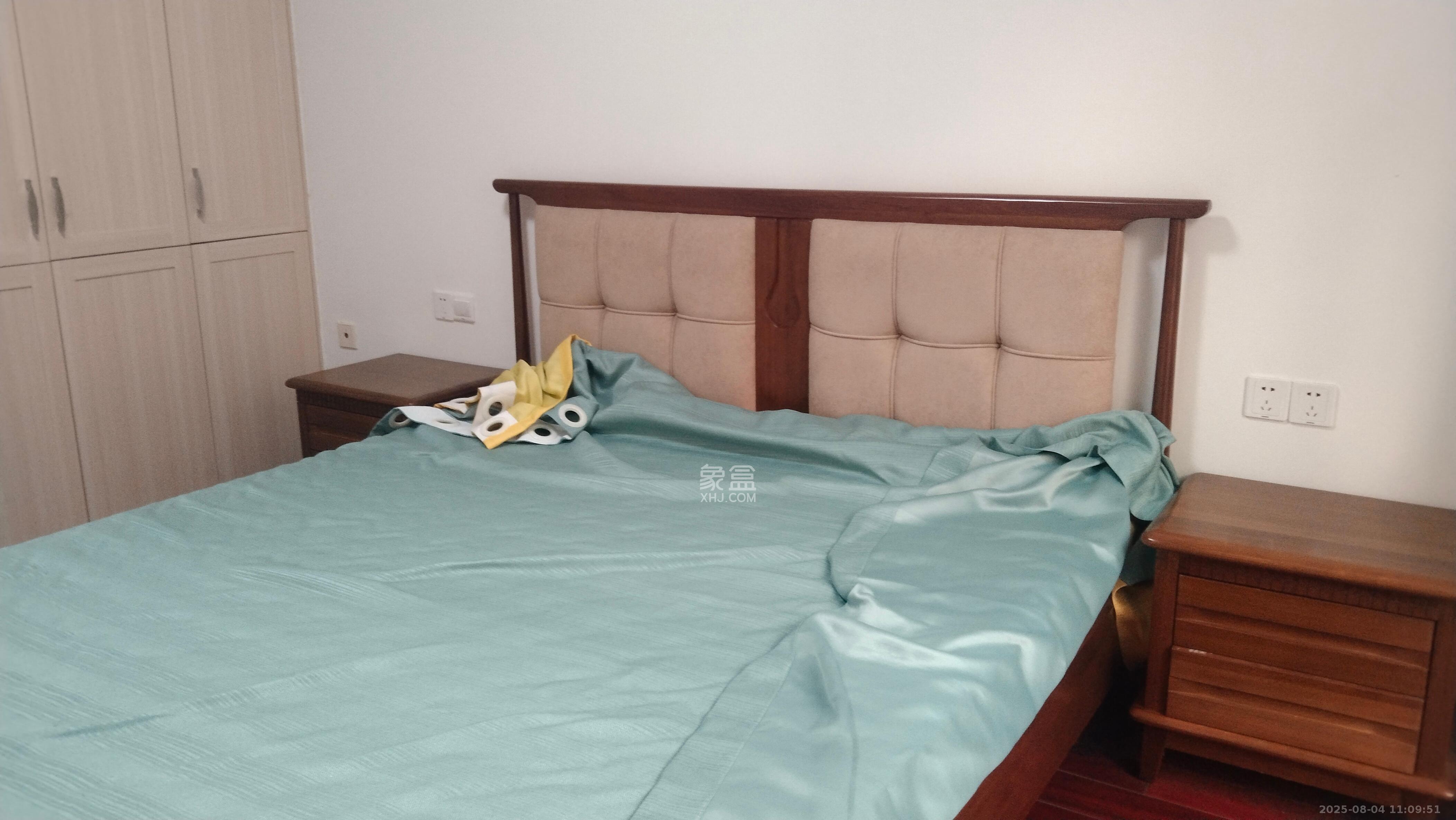 欧莱雅郡  4室2厅2卫    3200.0元/月室内图