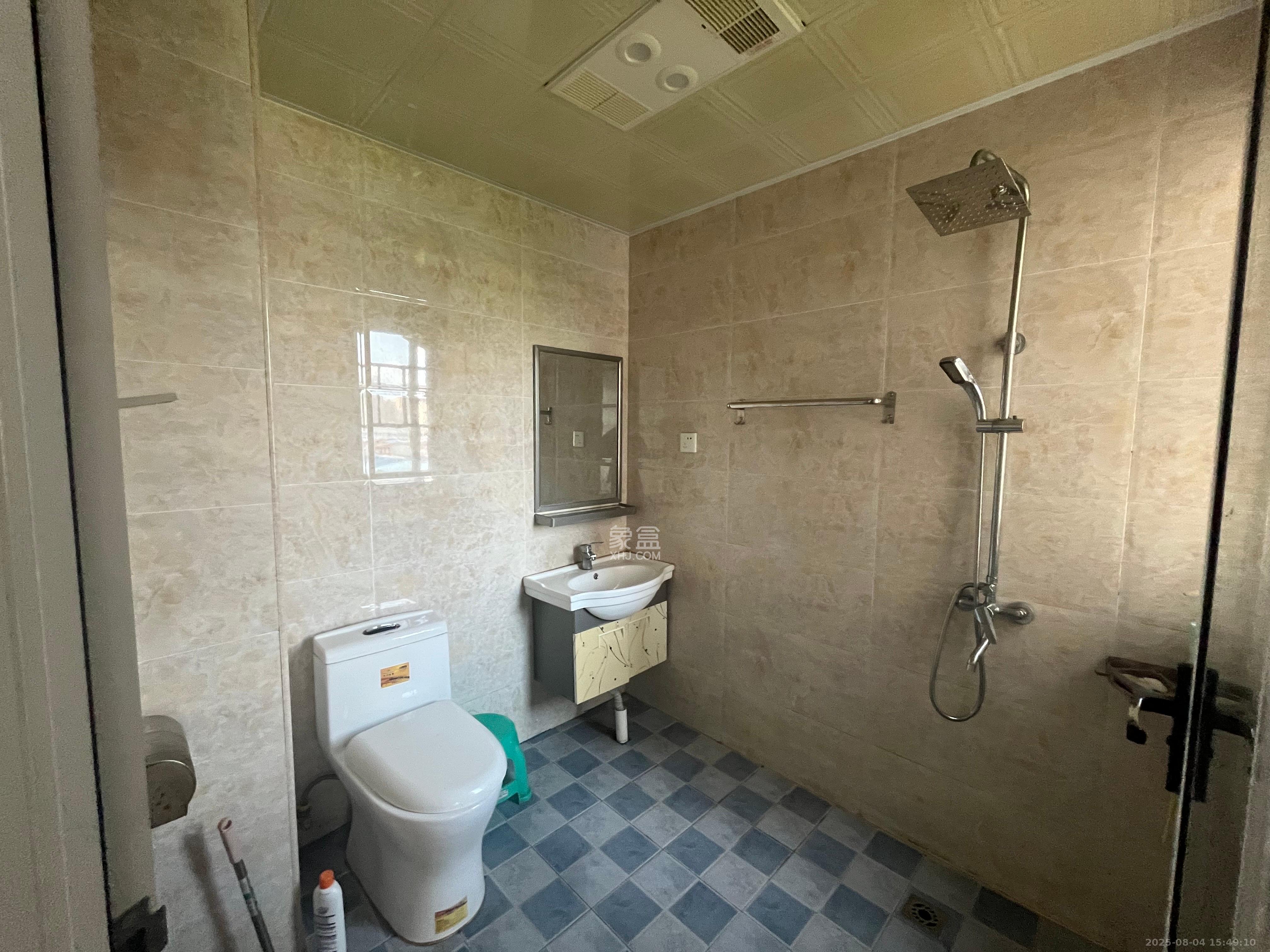 东宜兰园  3室2厅2卫    2500.0元/月室内图