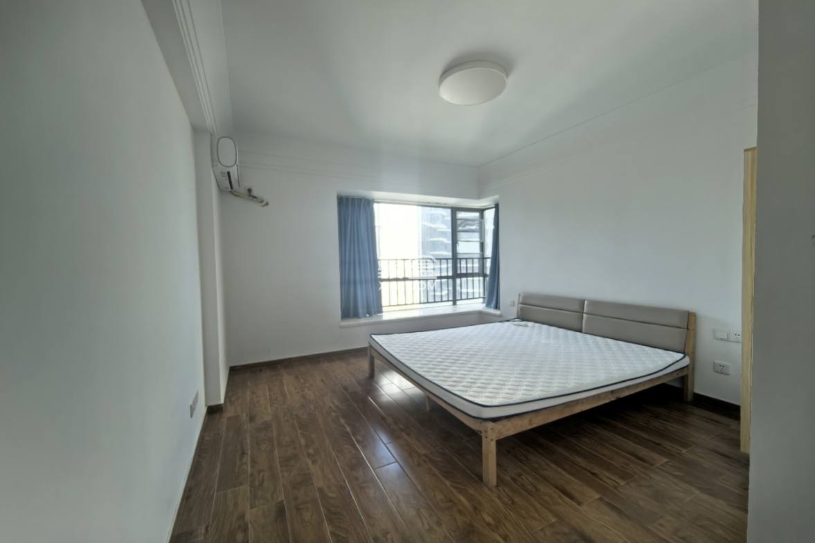 星华海岸城一期  3室2厅2卫    2300.0元/月 星华海岸城一期  3室2厅2卫    2300.0元/月室内图