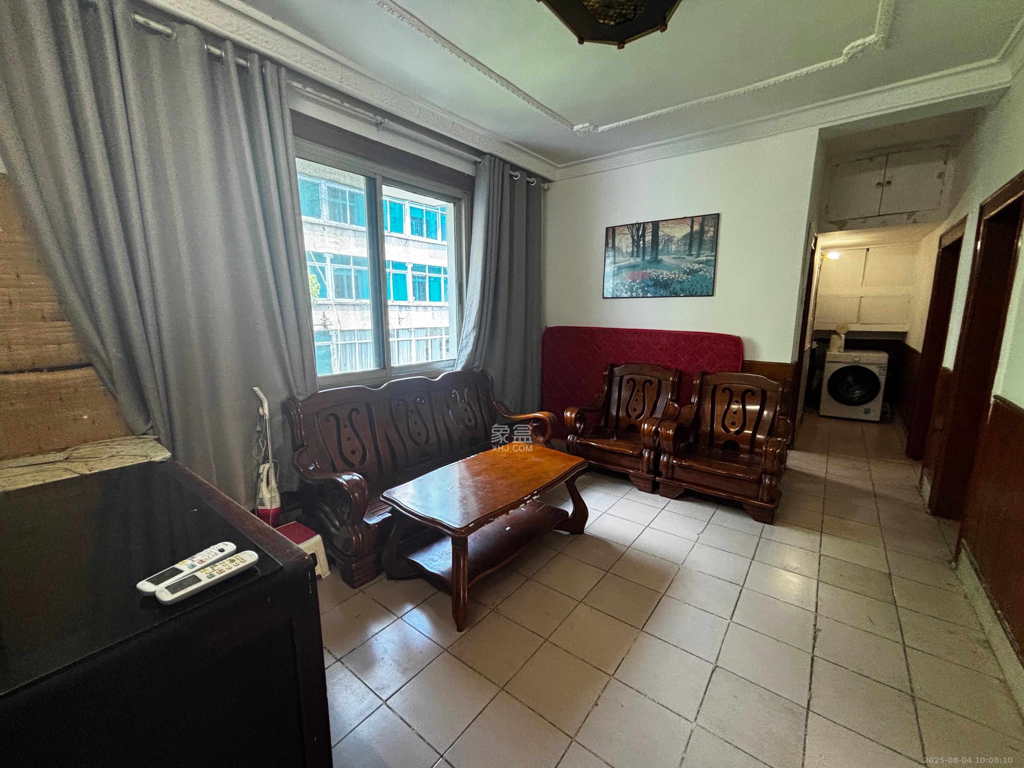 向韶村  3室1厅1卫    1800.0元/月 向韶村  3室1厅1卫    1800.0元/月室内图