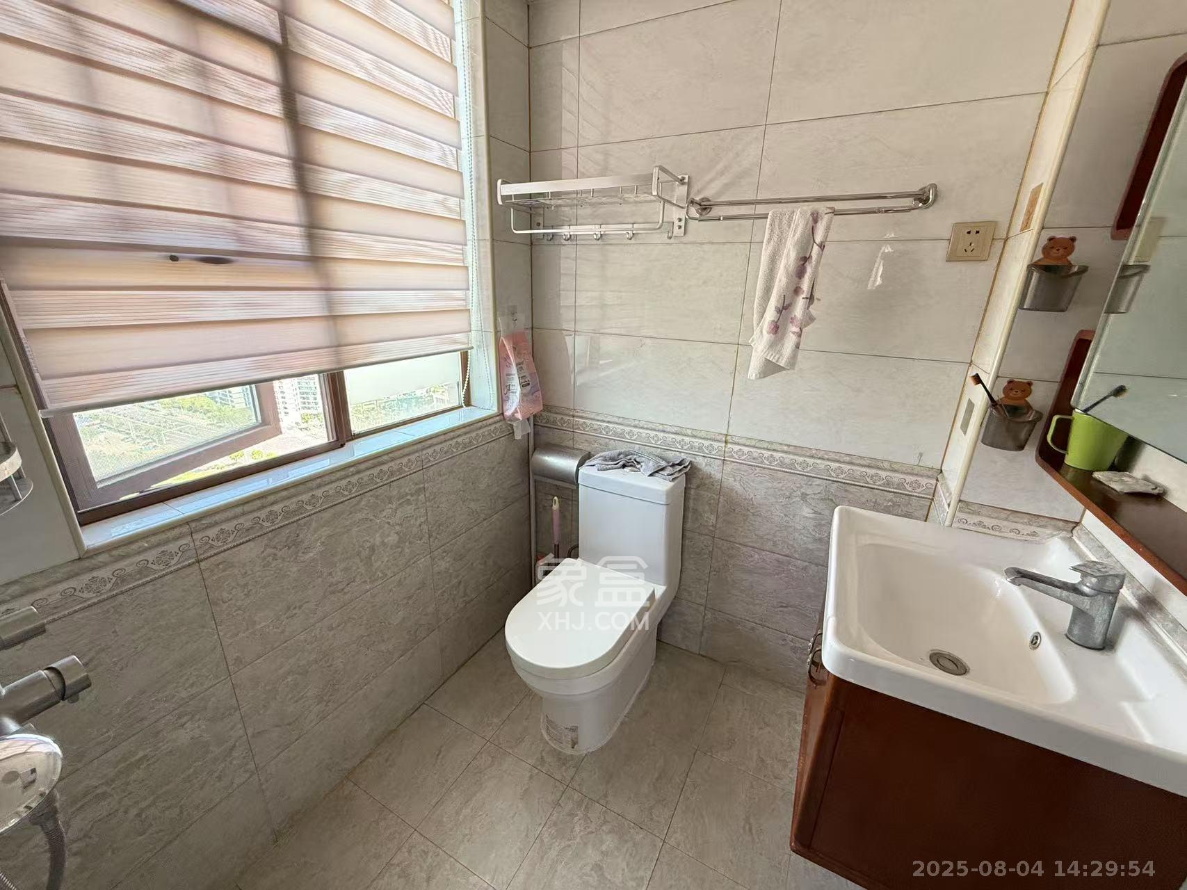 万里时代 3室2厅1卫 2999.0元/月 万里时代 3室2厅1卫 2999.0元/月室内图