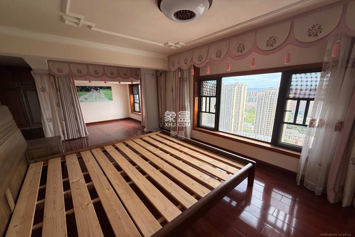 楚天家园 1室2厅1卫 1800.0元/月 楚天家园 1室2厅1卫 1800.0元/月室内图