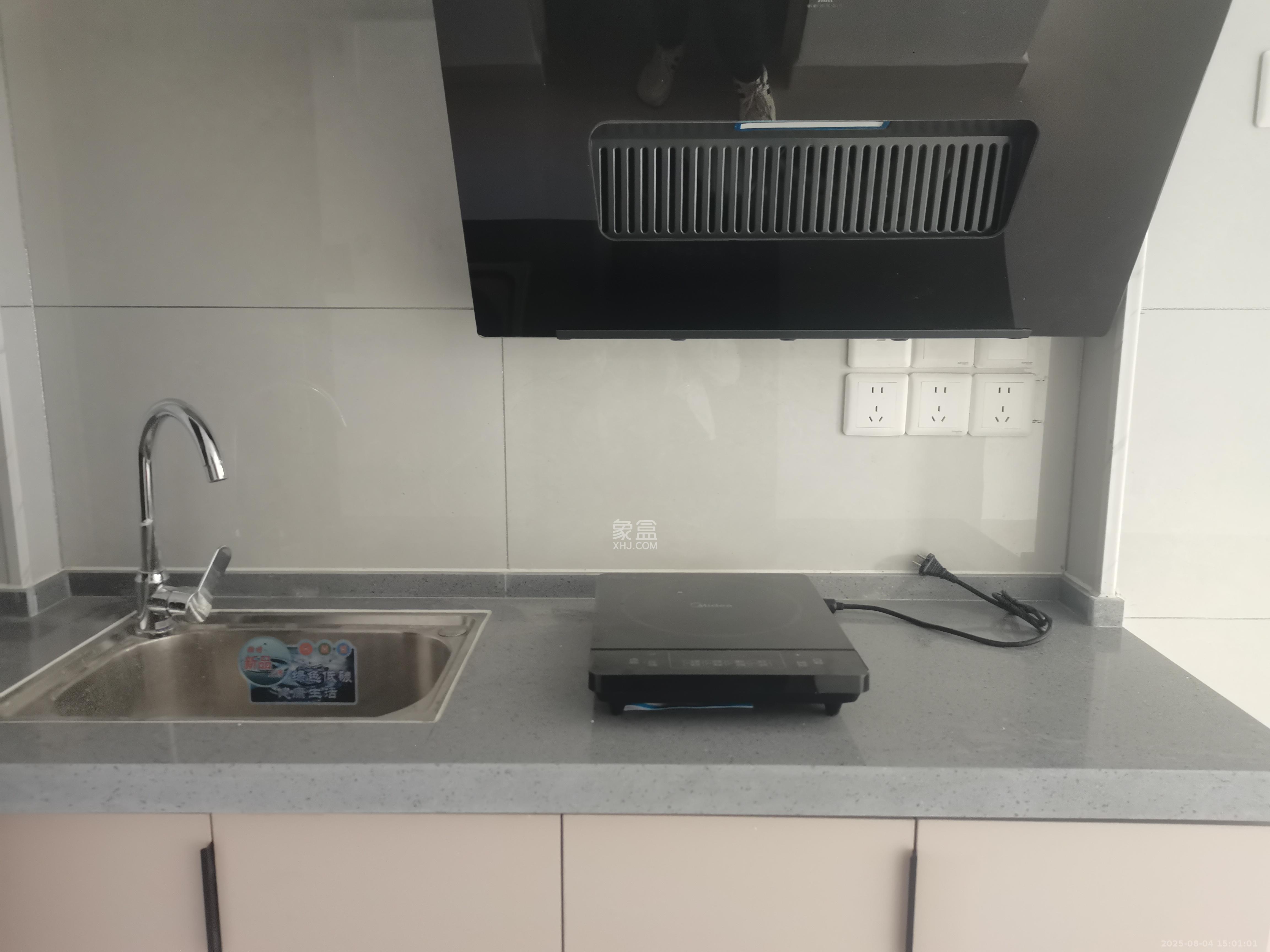 臻园  1室1厅1卫    1600.0元/月 臻园  1室1厅1卫    1600.0元/月