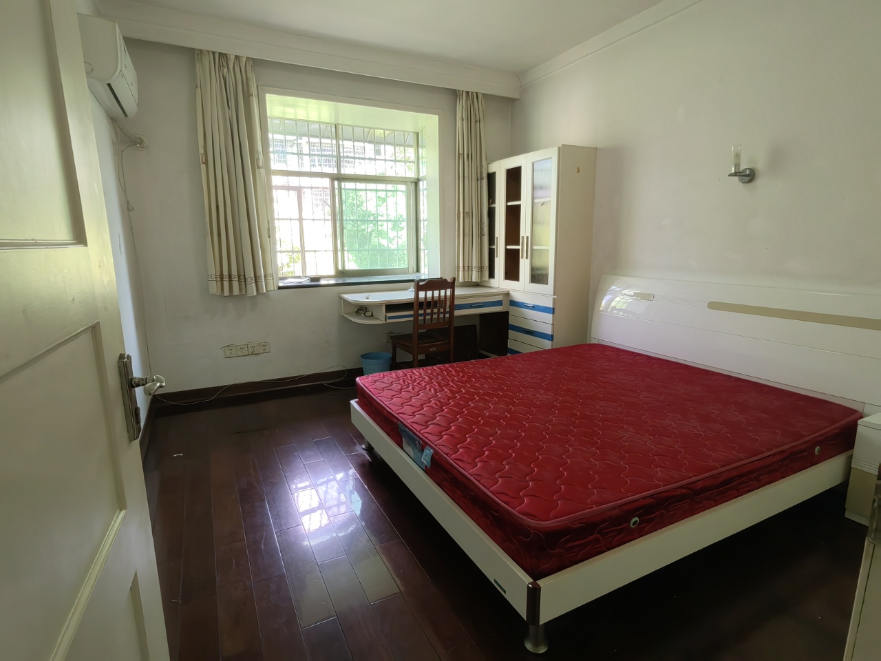 全丰小区 3室2厅2卫 1200.0元/月 全丰小区 3室2厅2卫 1200.0元/月室内图