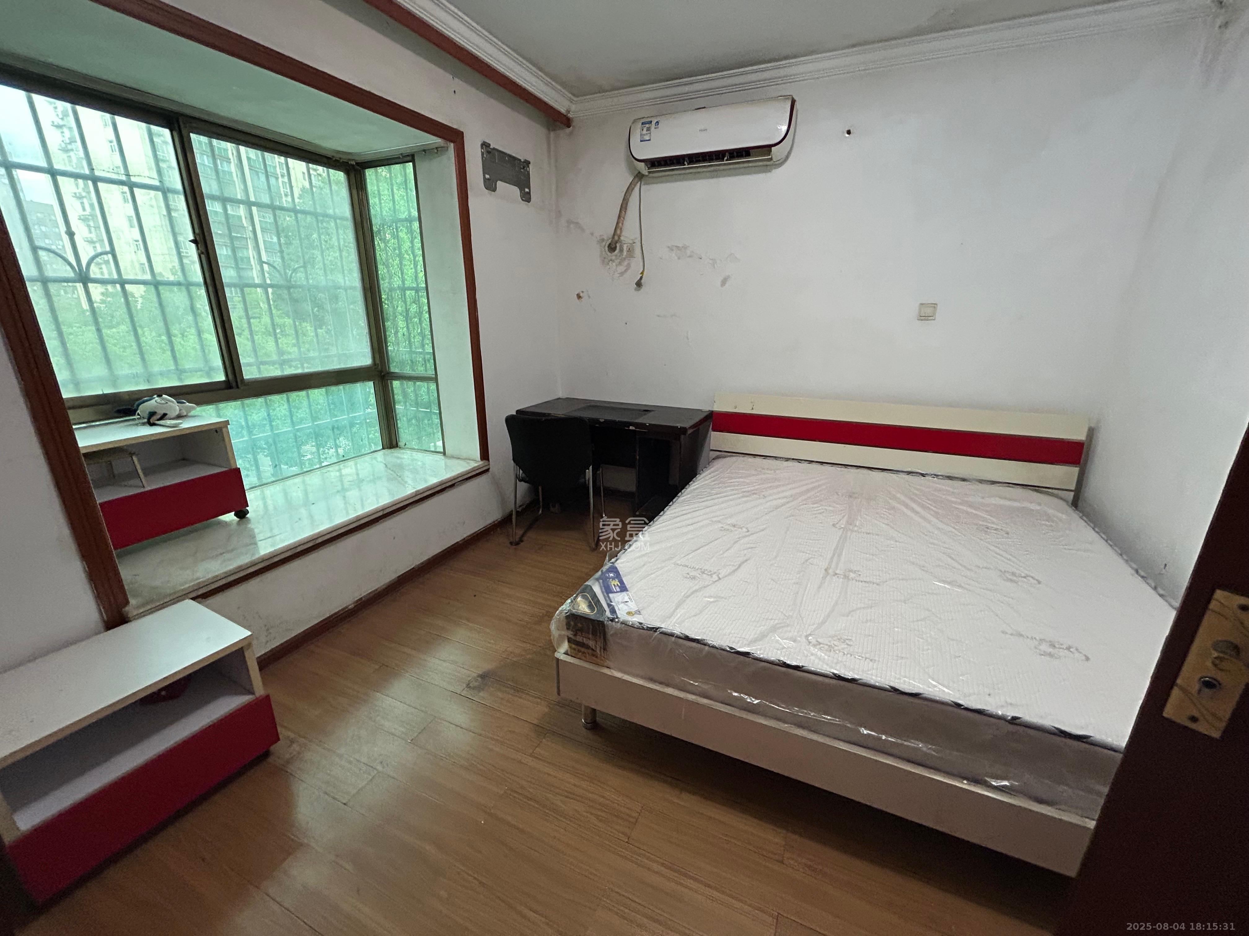 麓谷加州阳光 2室2厅1卫 2000.0元/月 麓谷加州阳光 2室2厅1卫 2000.0元/月室内图